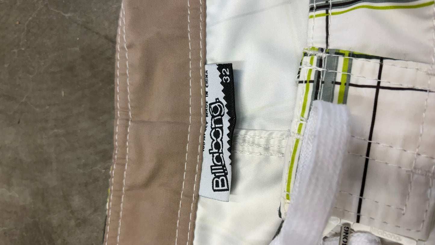 2000s Billabong Boardies Size 33