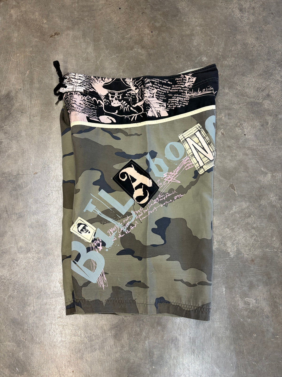 2000s Billabong Boardies Size W34” (M)