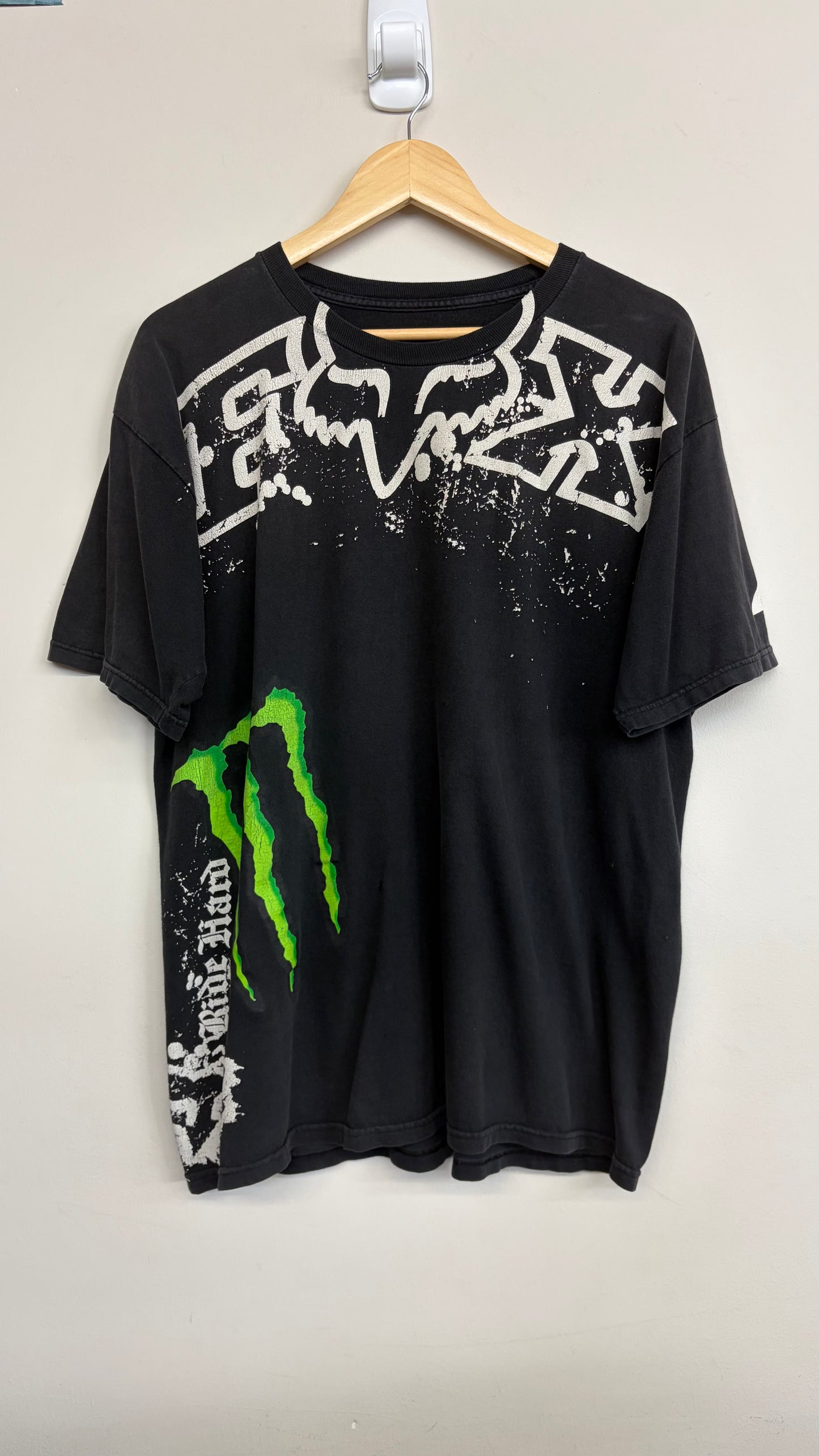 2000s Monster x Fox T-Shirt Large
