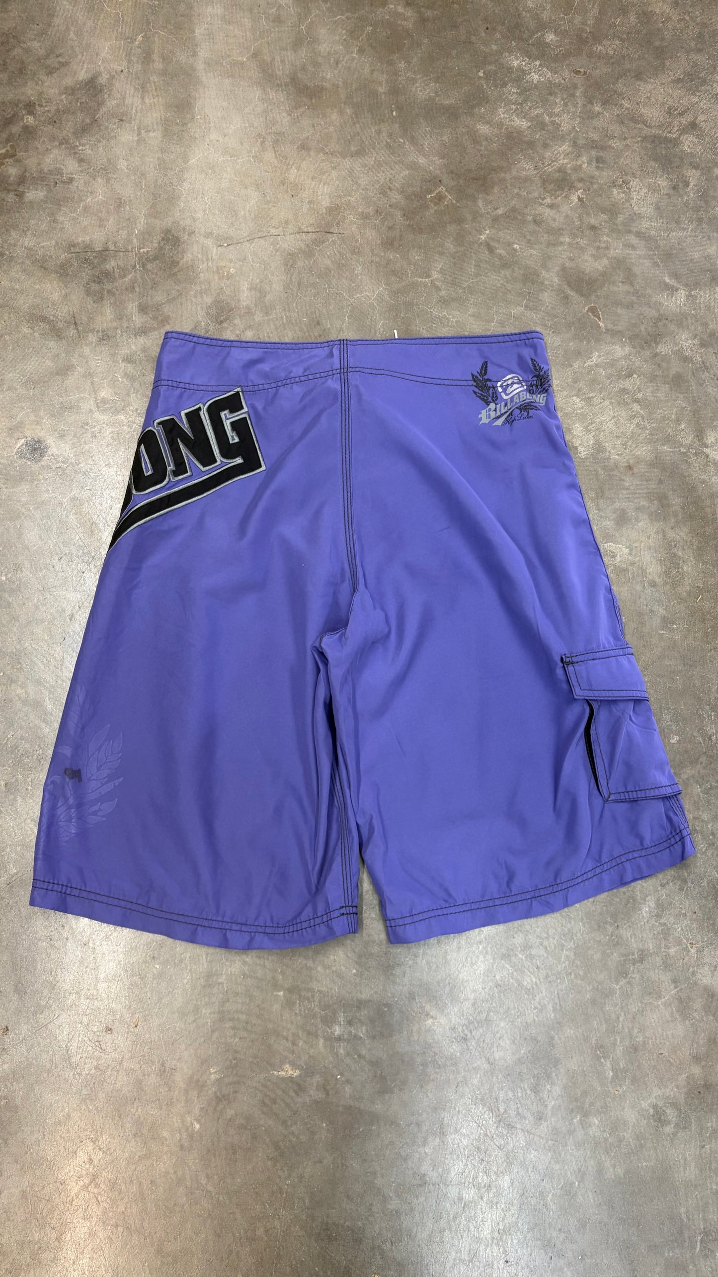 2000s Billabong Boardies Size 33”