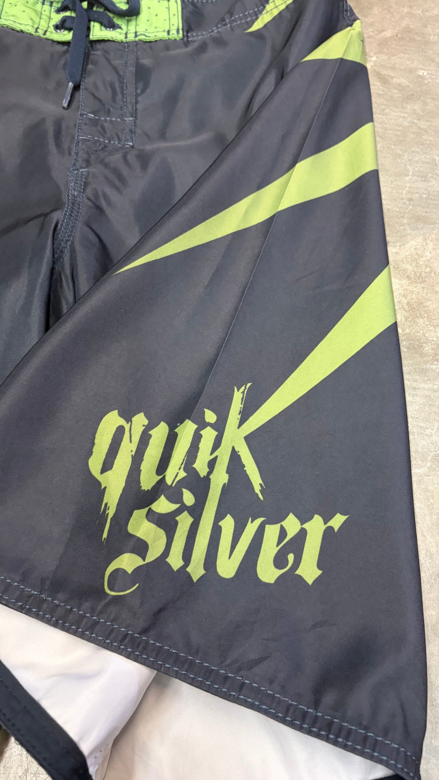 2000s Quiksilver Boardies Size 29”