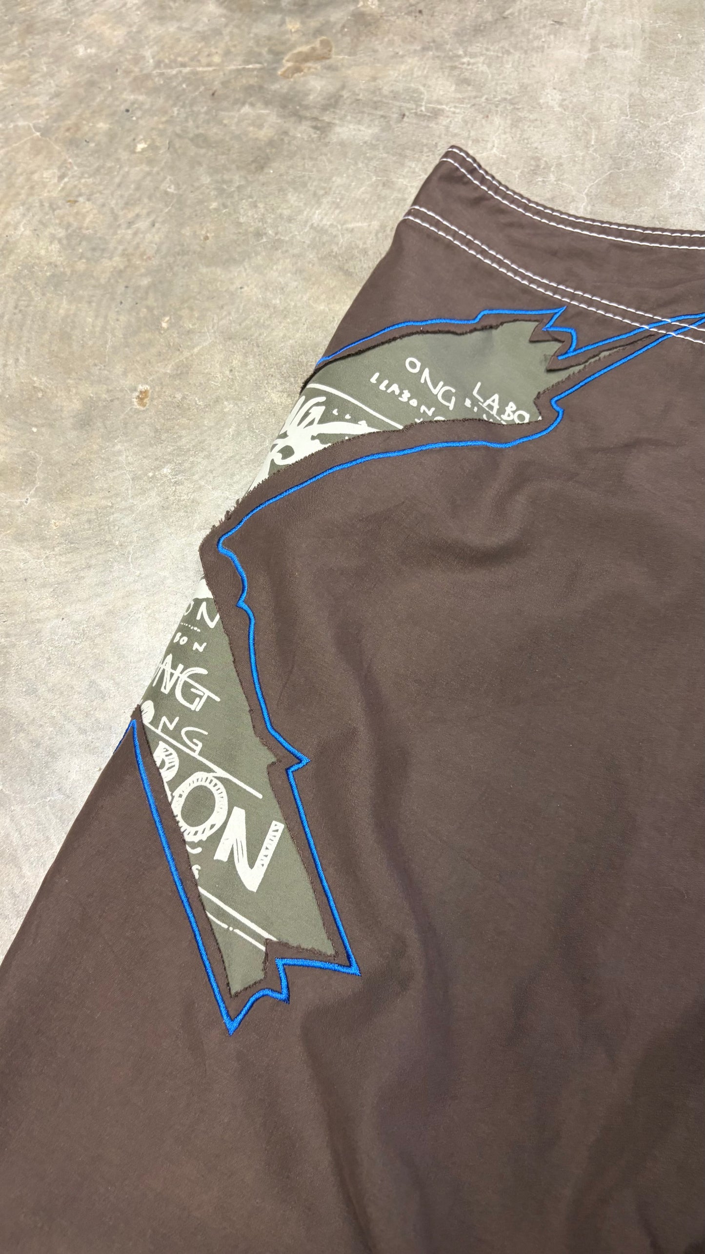 2000s Billabong Boardies Size 30