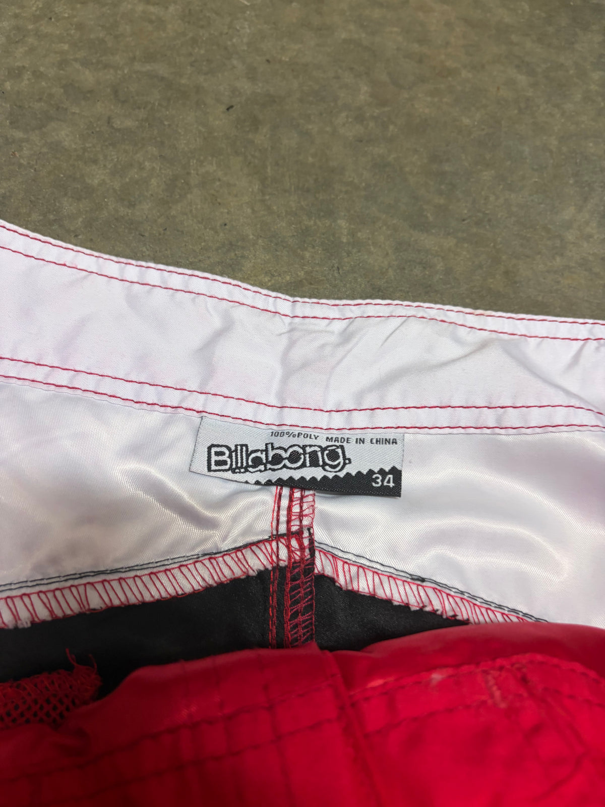 2000s Billabong Boardies Size W34”