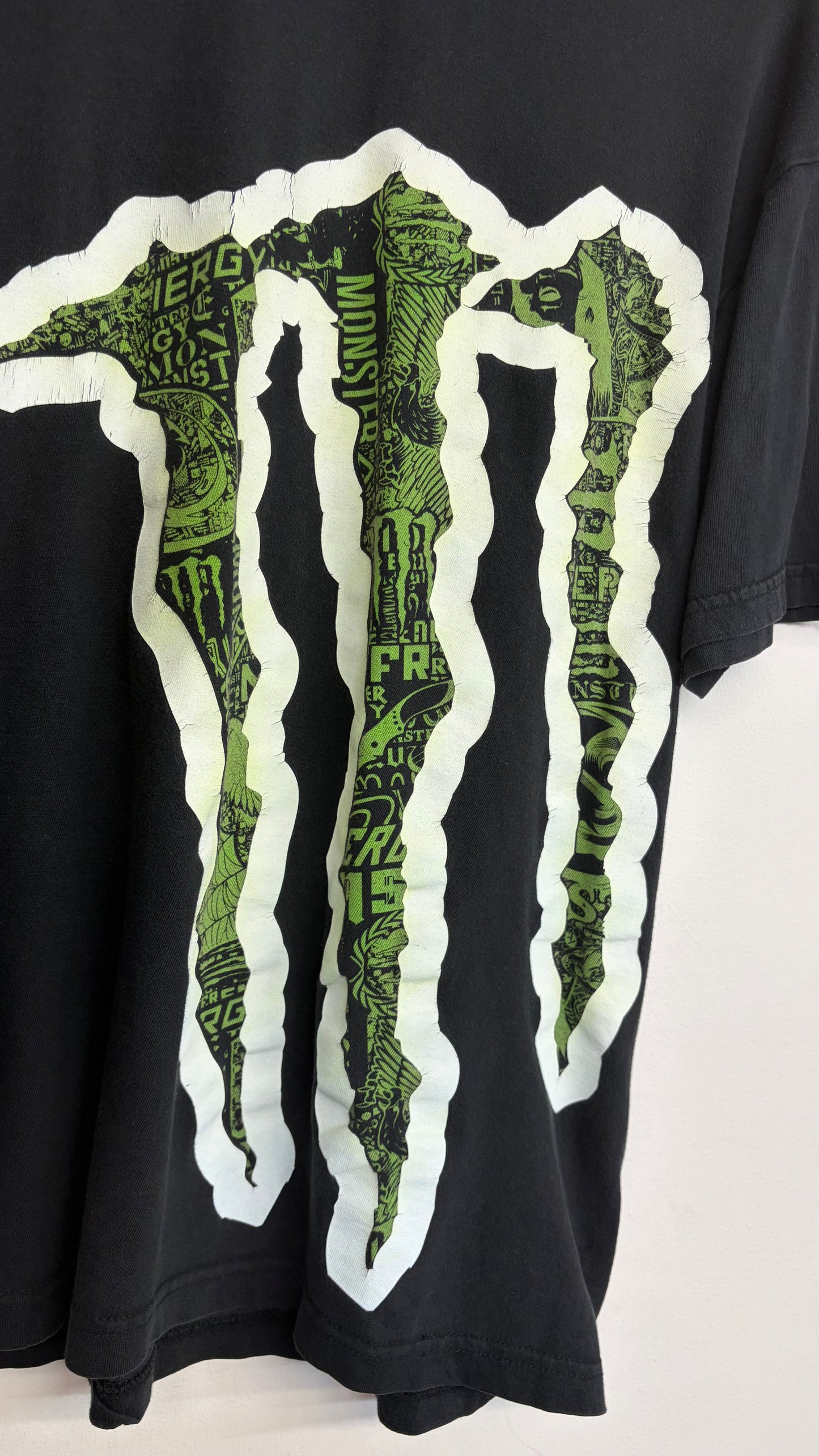 2000s Monster T-Shirt Medium