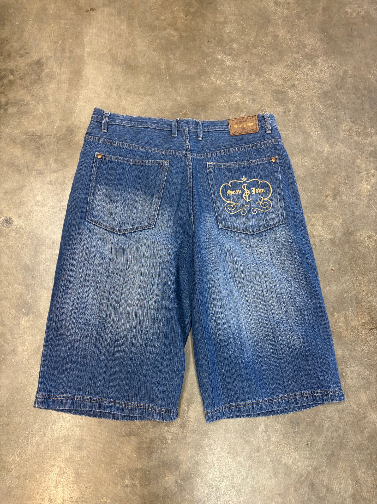2000s Sean John Jorts W36”