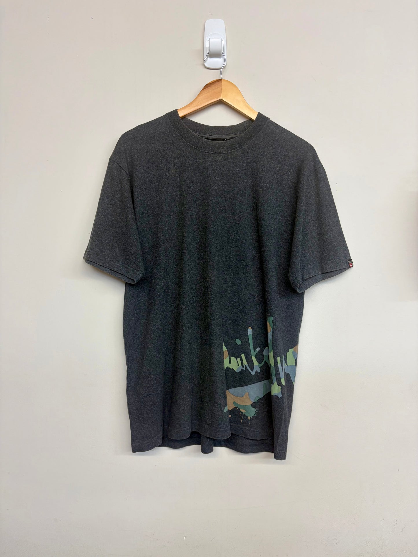 2000s Quiksilver T-Shirt Large