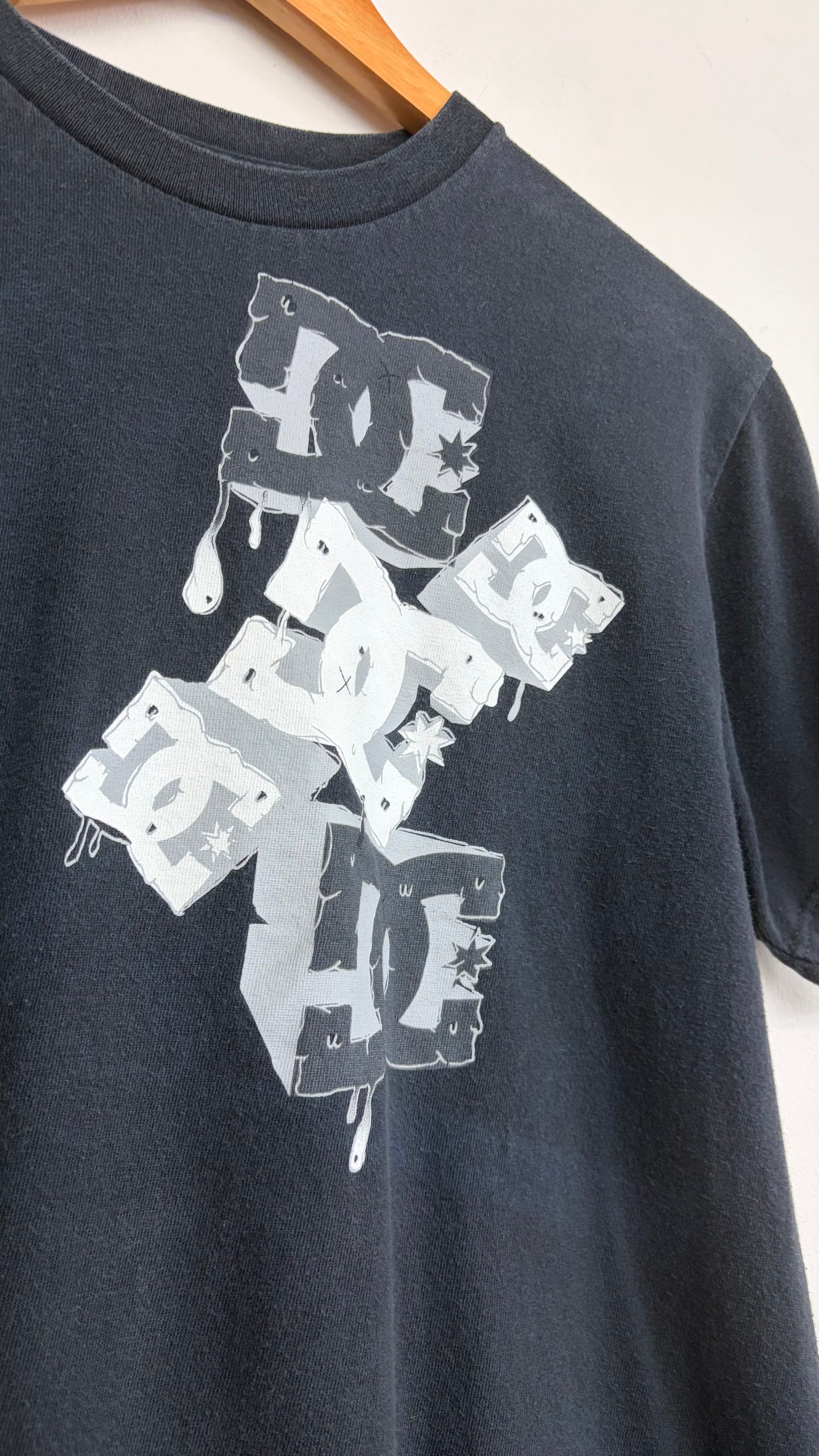 2000s DC T-Shirt Medium