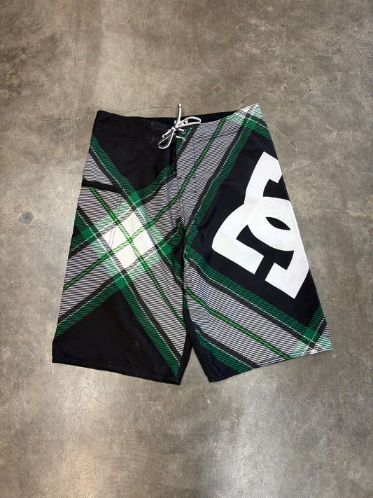 2000s DC Boardies Size W30” (S)