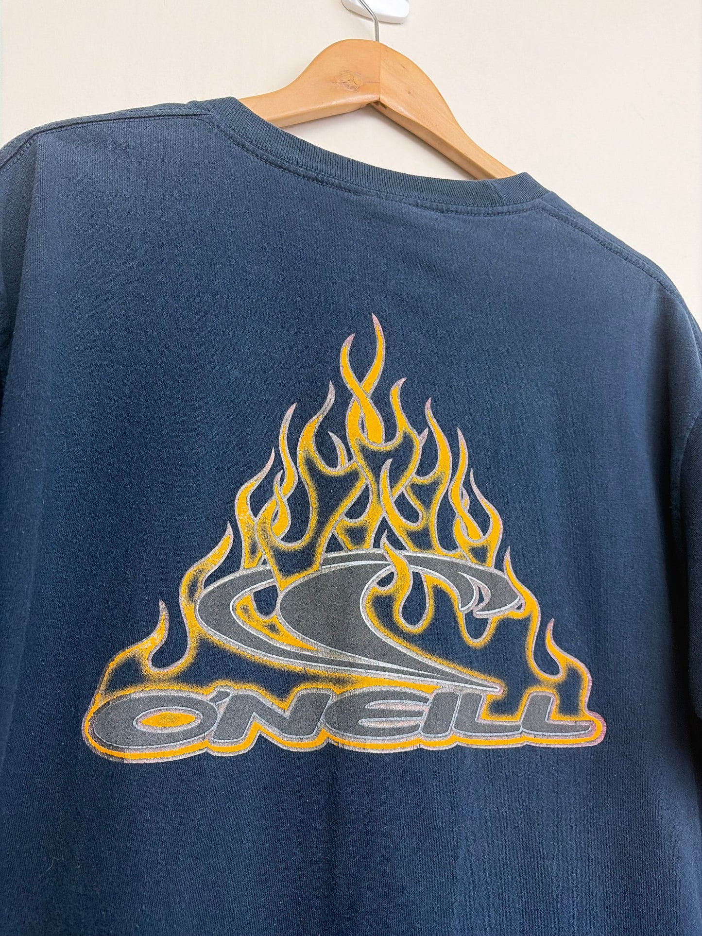 2000s (RARE) O’Neill T-Shirt Large