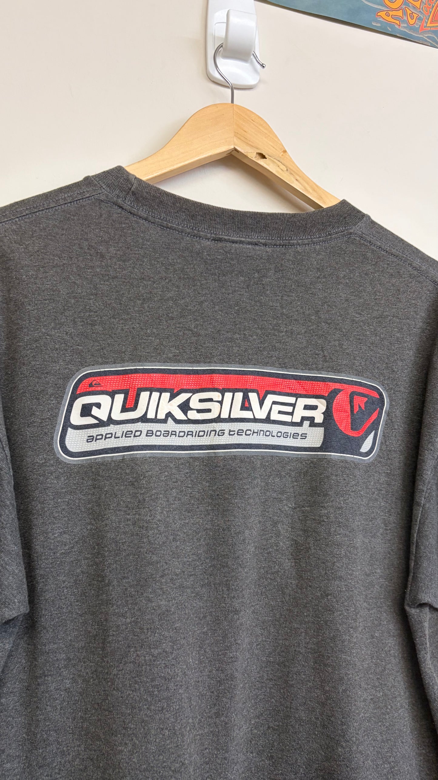2000s Quiksilver T-Shirt Large