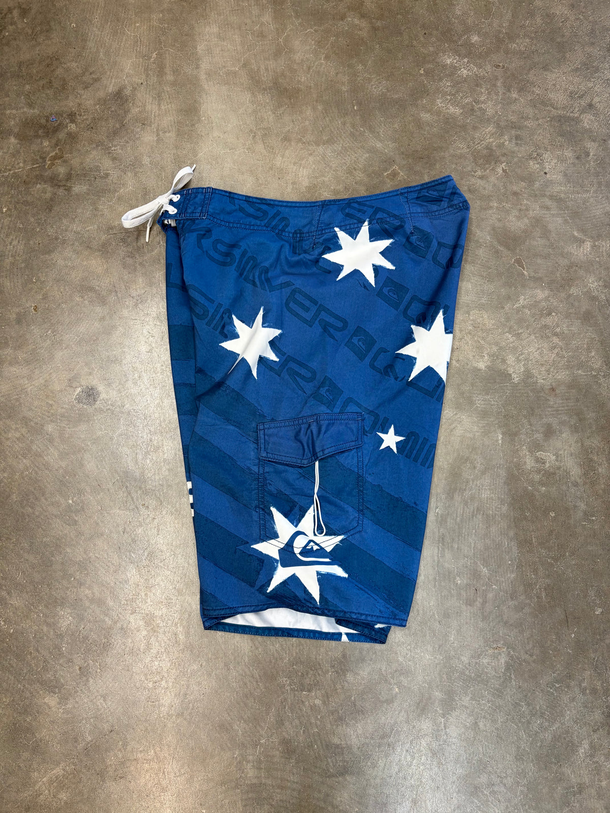 2000s Quiksilver Boardies Size W34-36” (M)