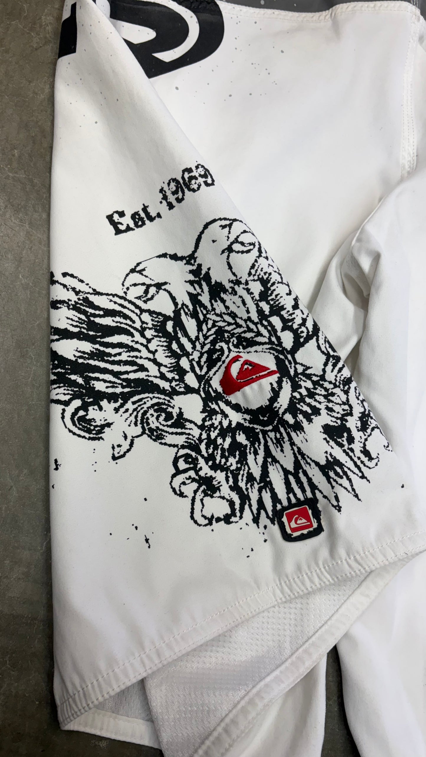 2000s Quiksilver Boardies 31/32”