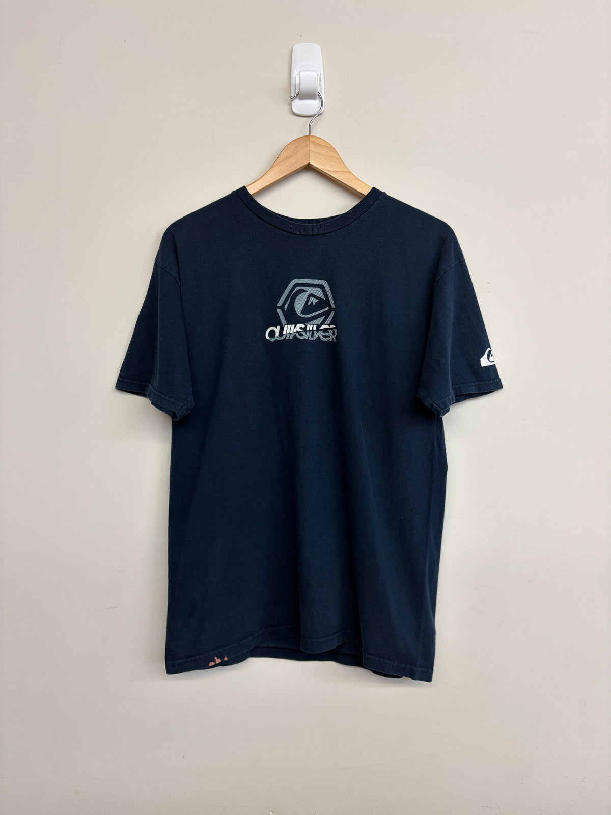 2000s Quiksilver T-Shirt Medium