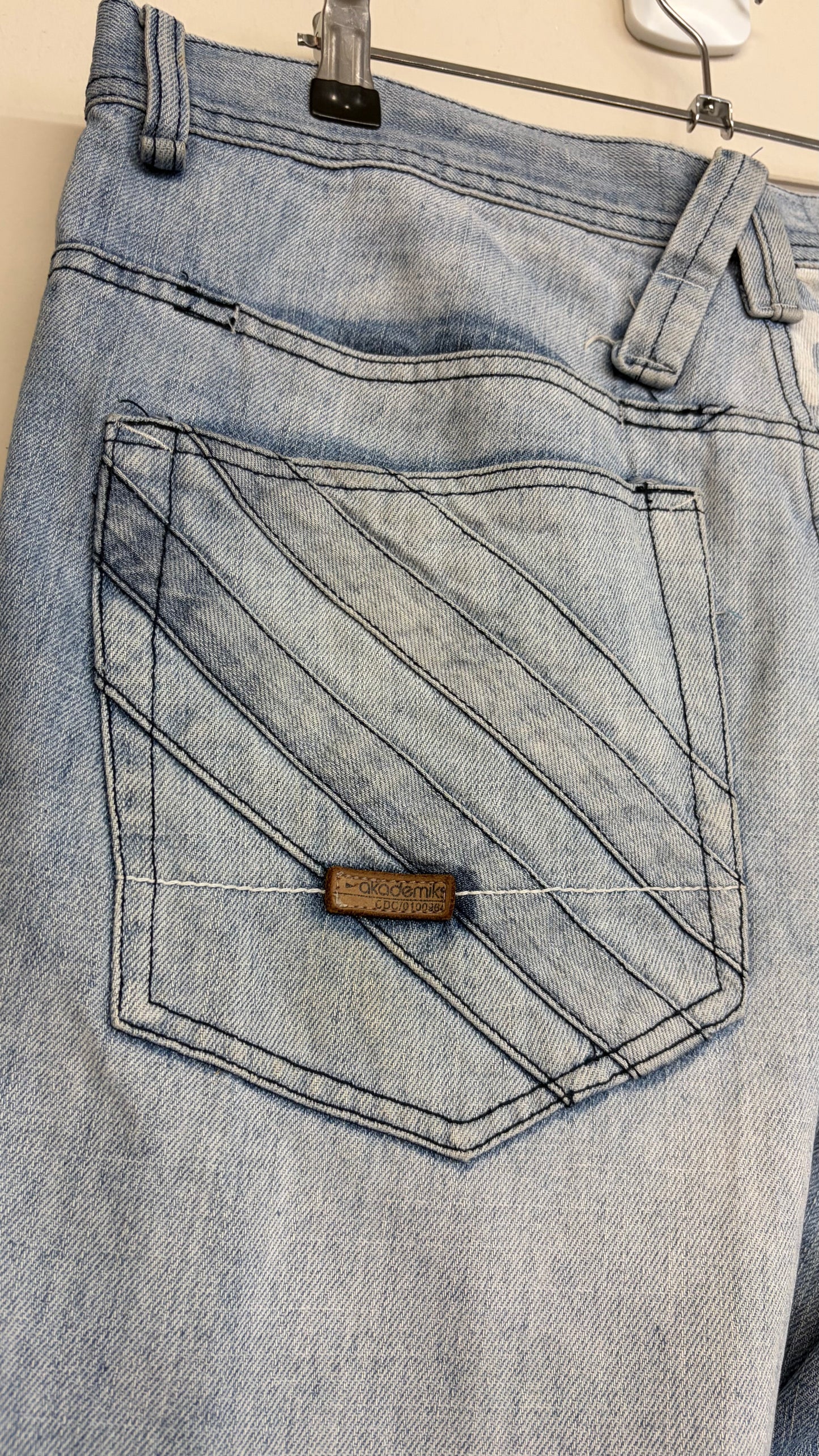 2000s Akademiks Shorts Size M (W34)