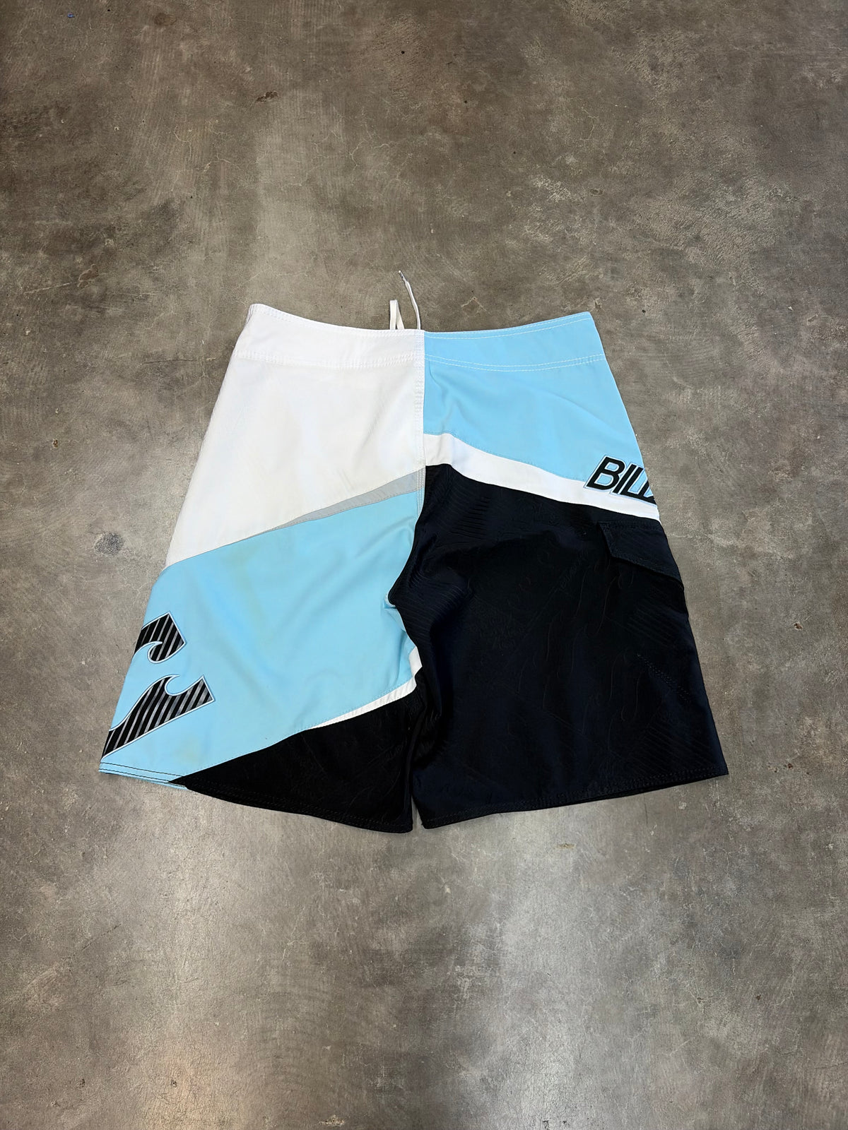2000s Billabong Boardies Size W35-36 (M)