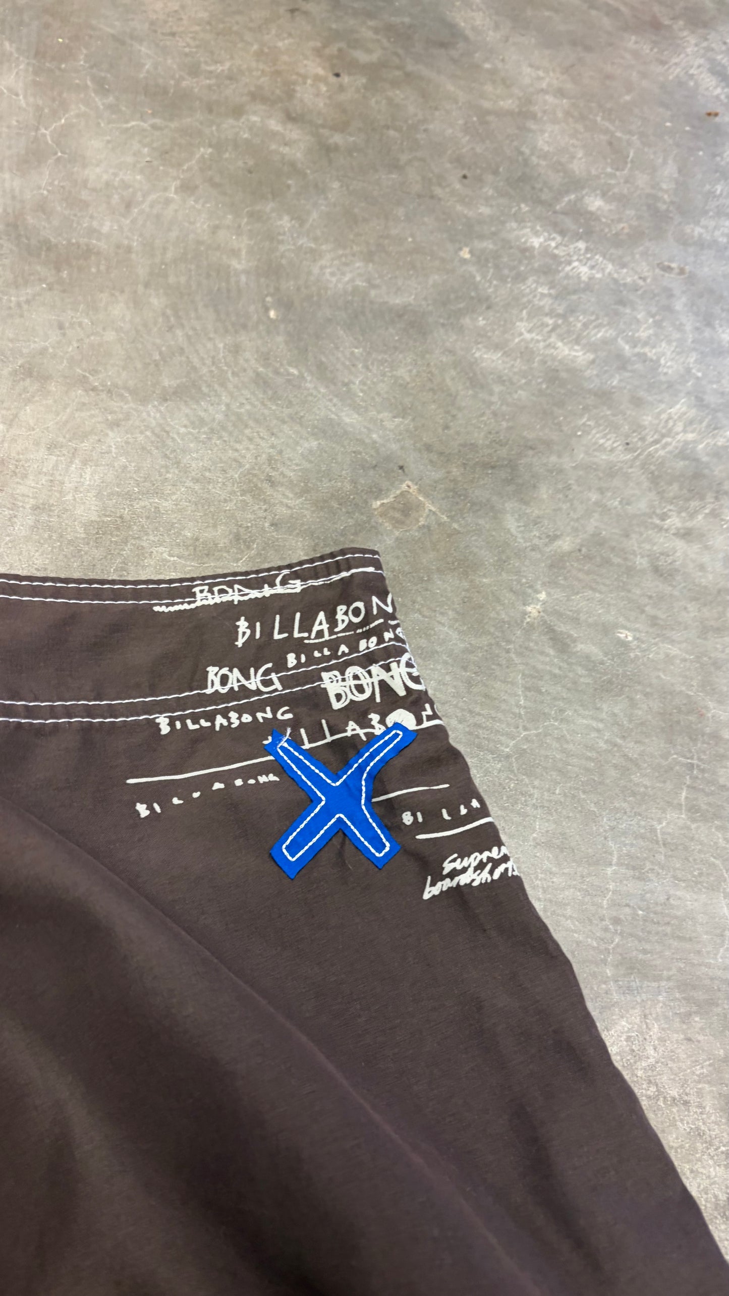 2000s Billabong Boardies Size 30
