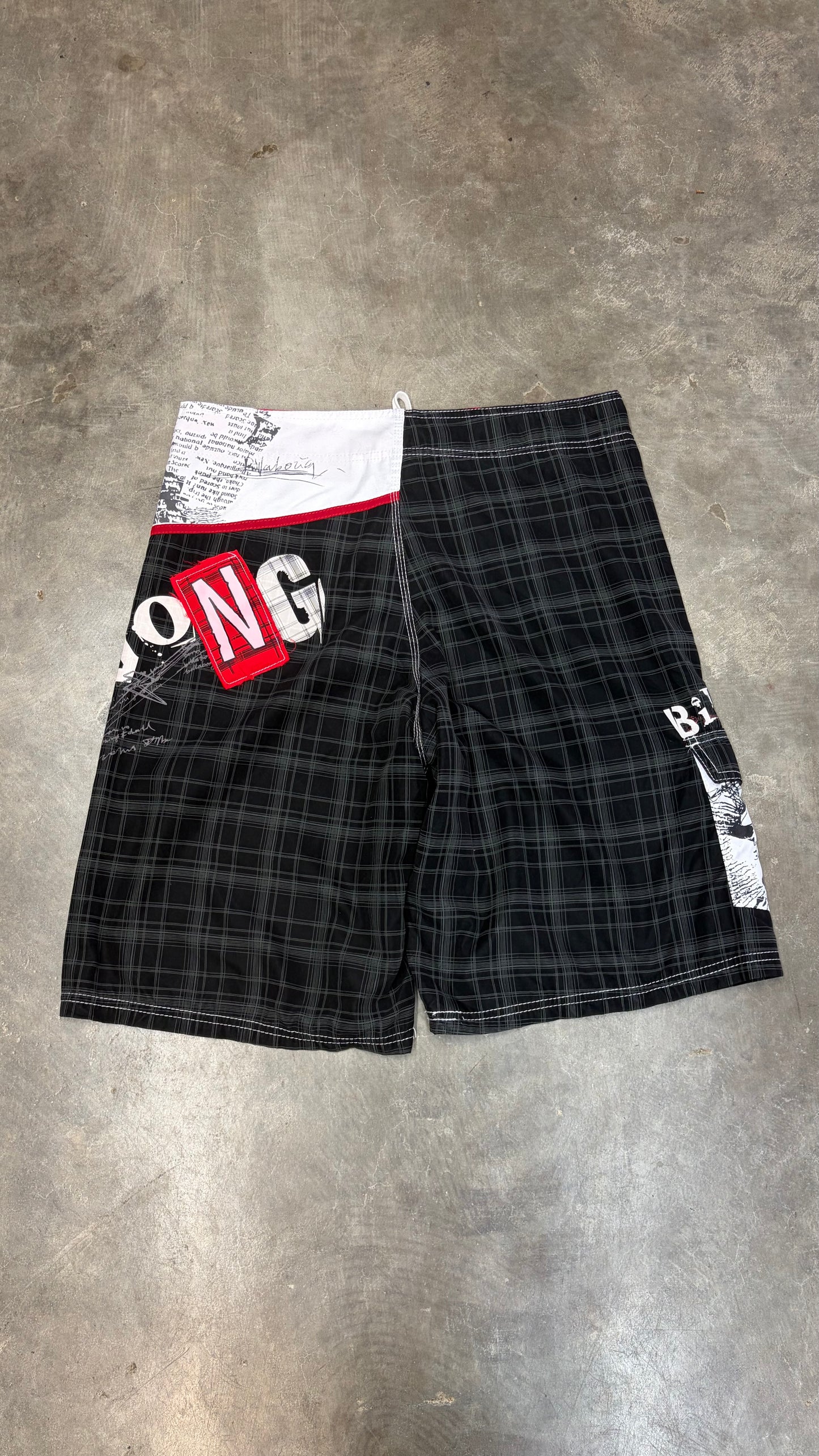 2000s Billabong Boardies 35-36