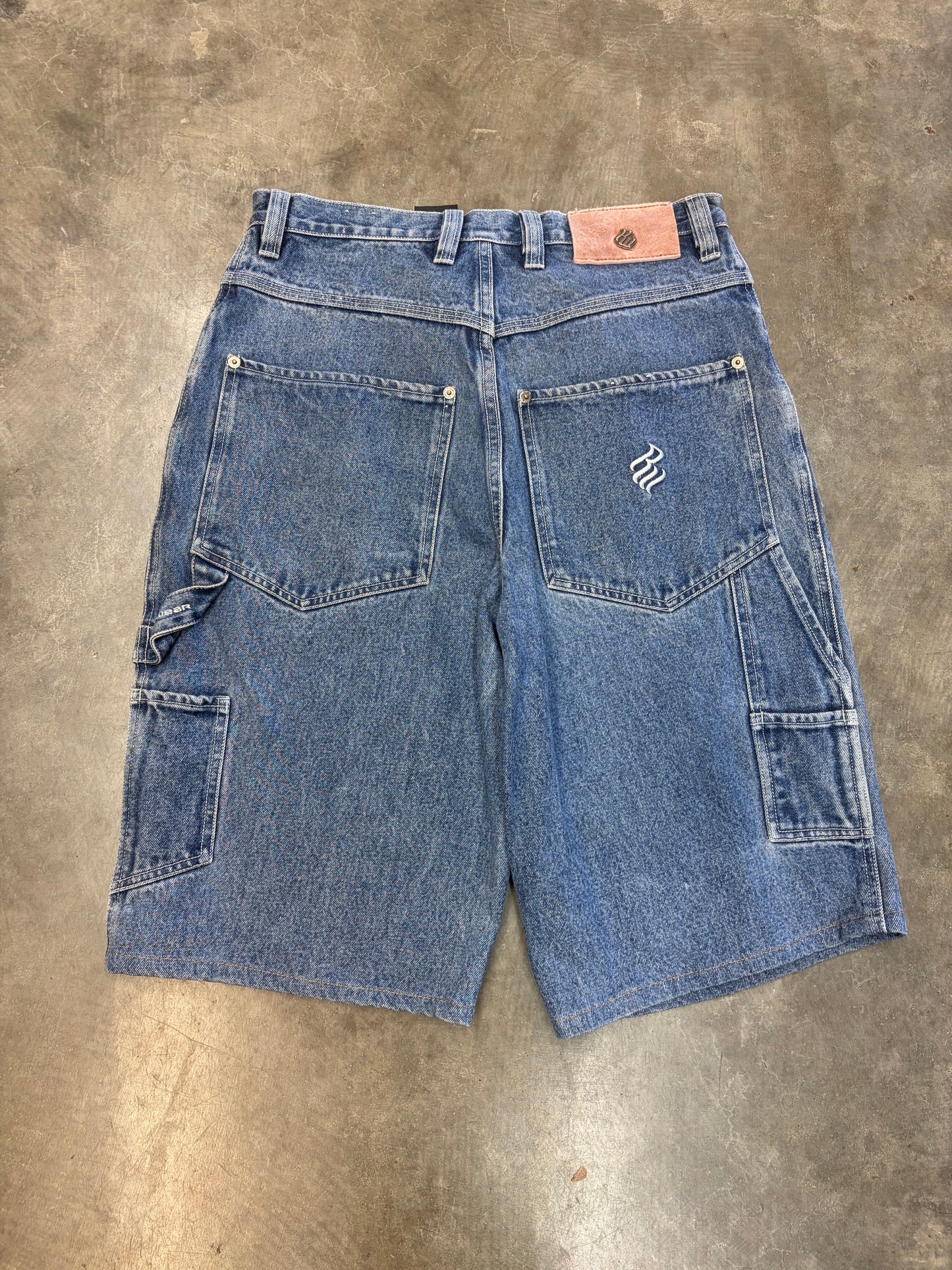 2000s Rocawear Jorts W30”