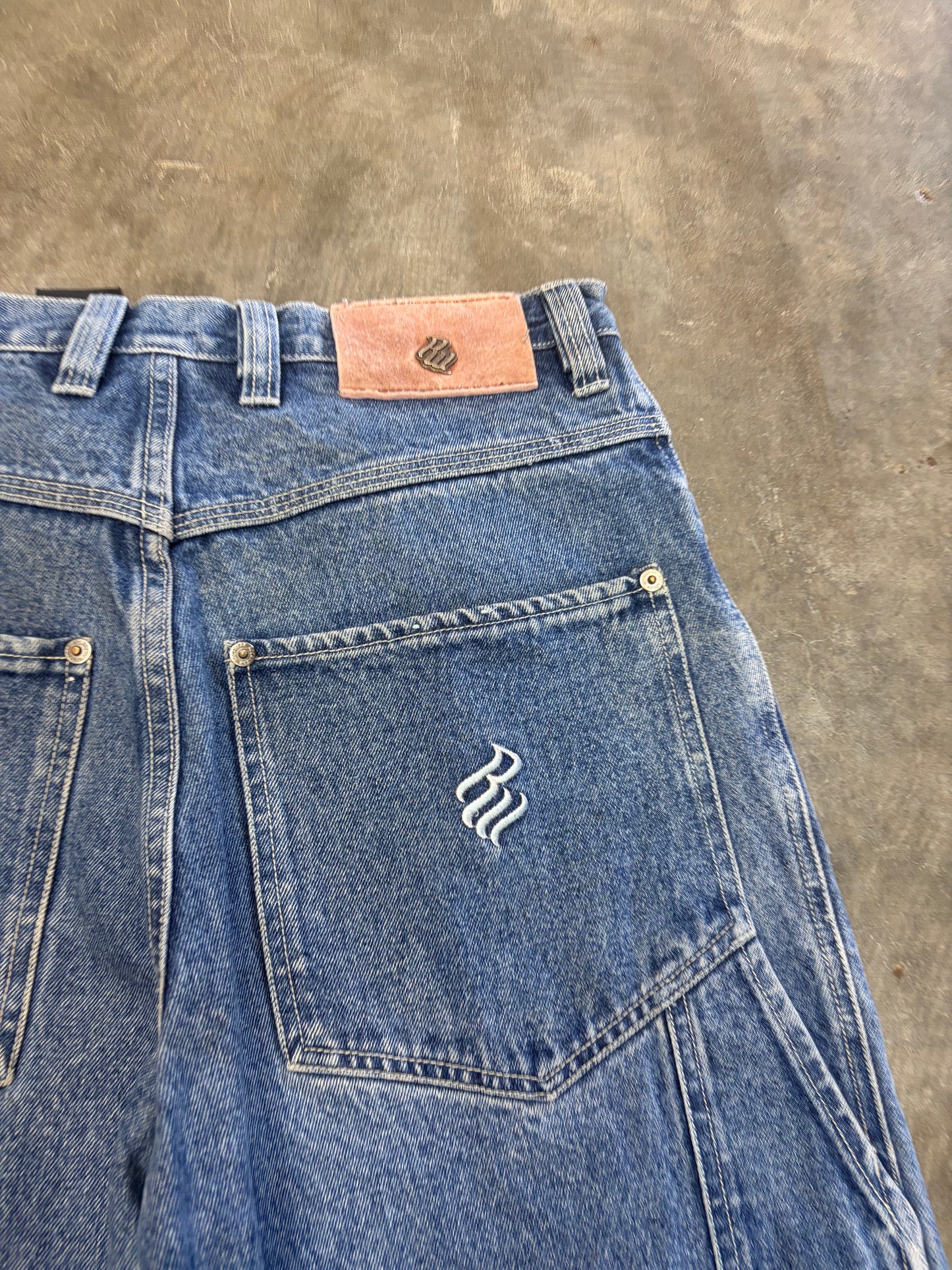 2000s Rocawear Jorts W30”