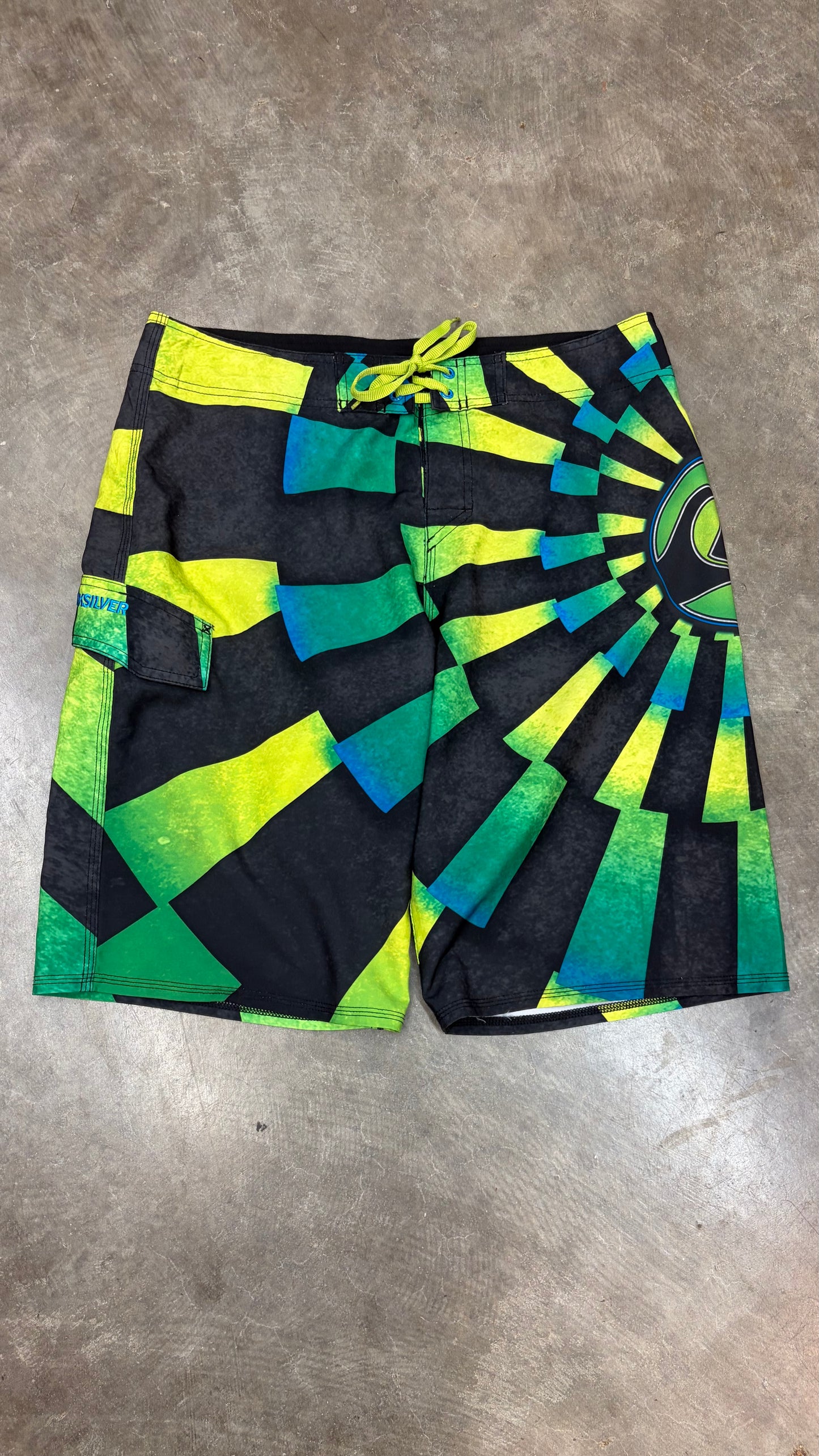 2000s Quiksilver Boardies Size 30