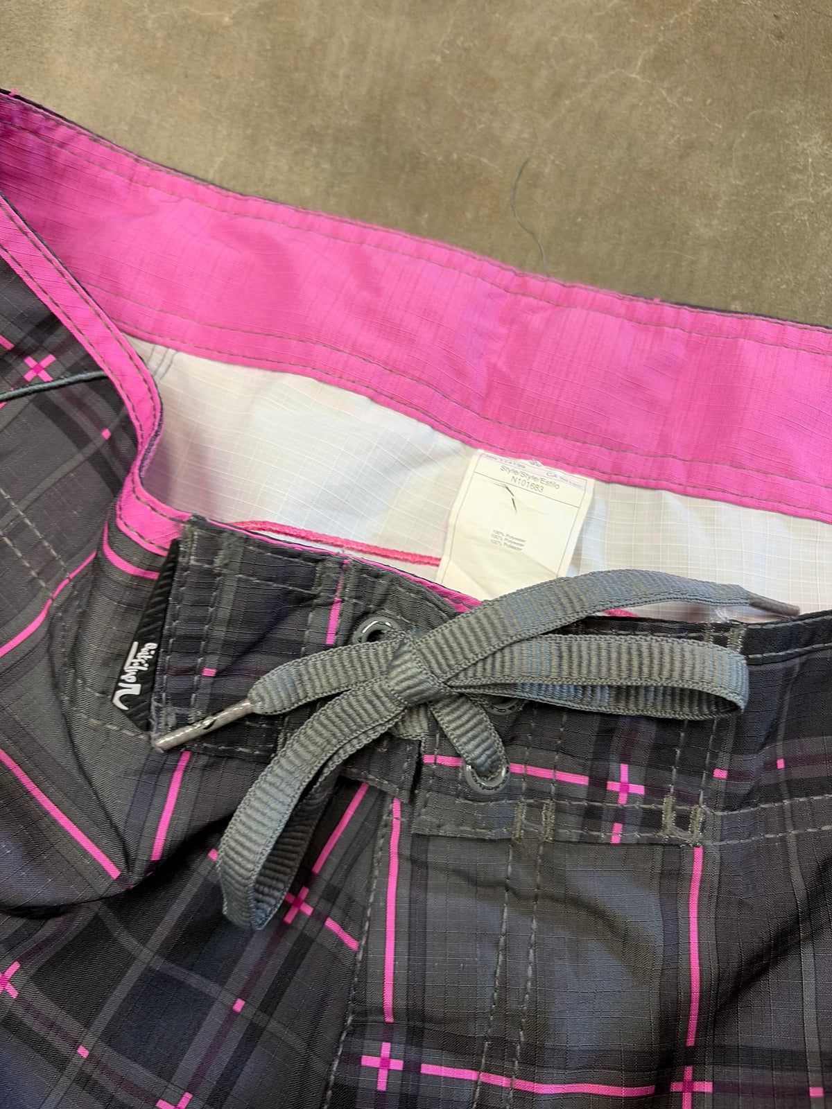 2000s Quiksilver Boardies Size W34-35” (M)