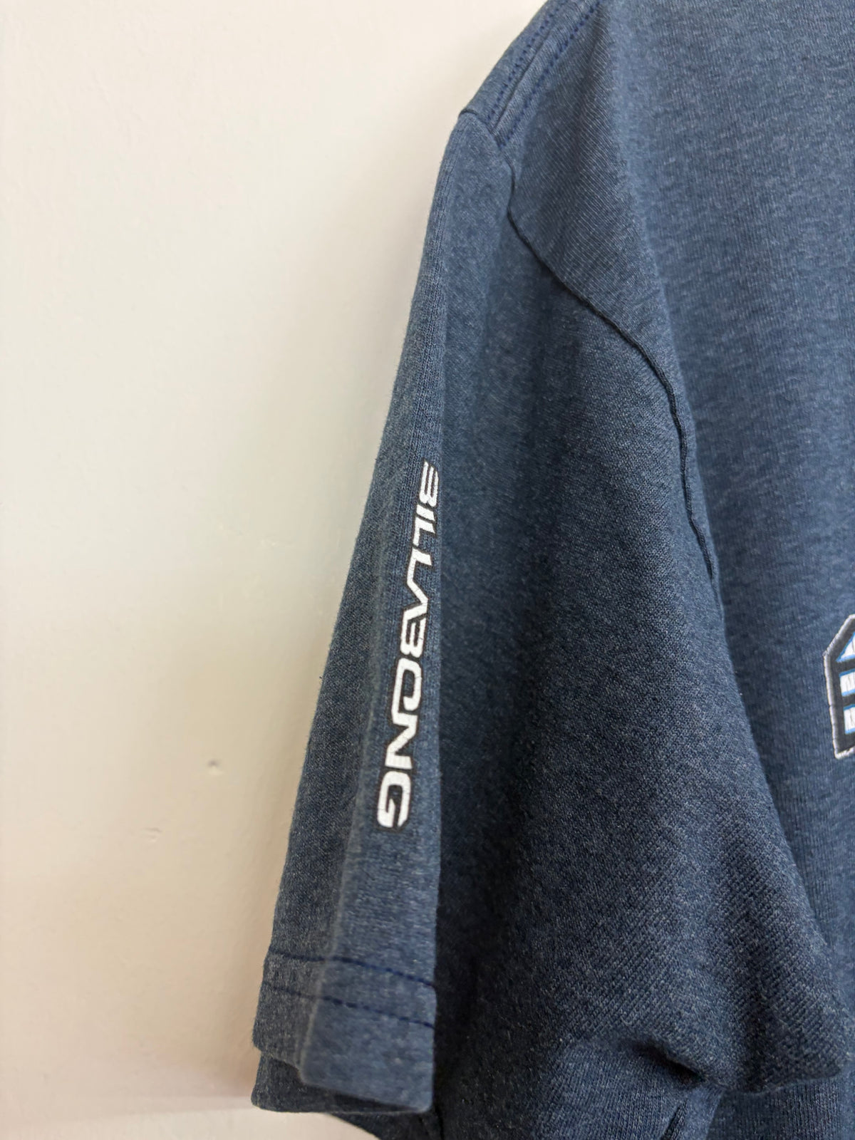 2000s Billabong T-Shirt Medium