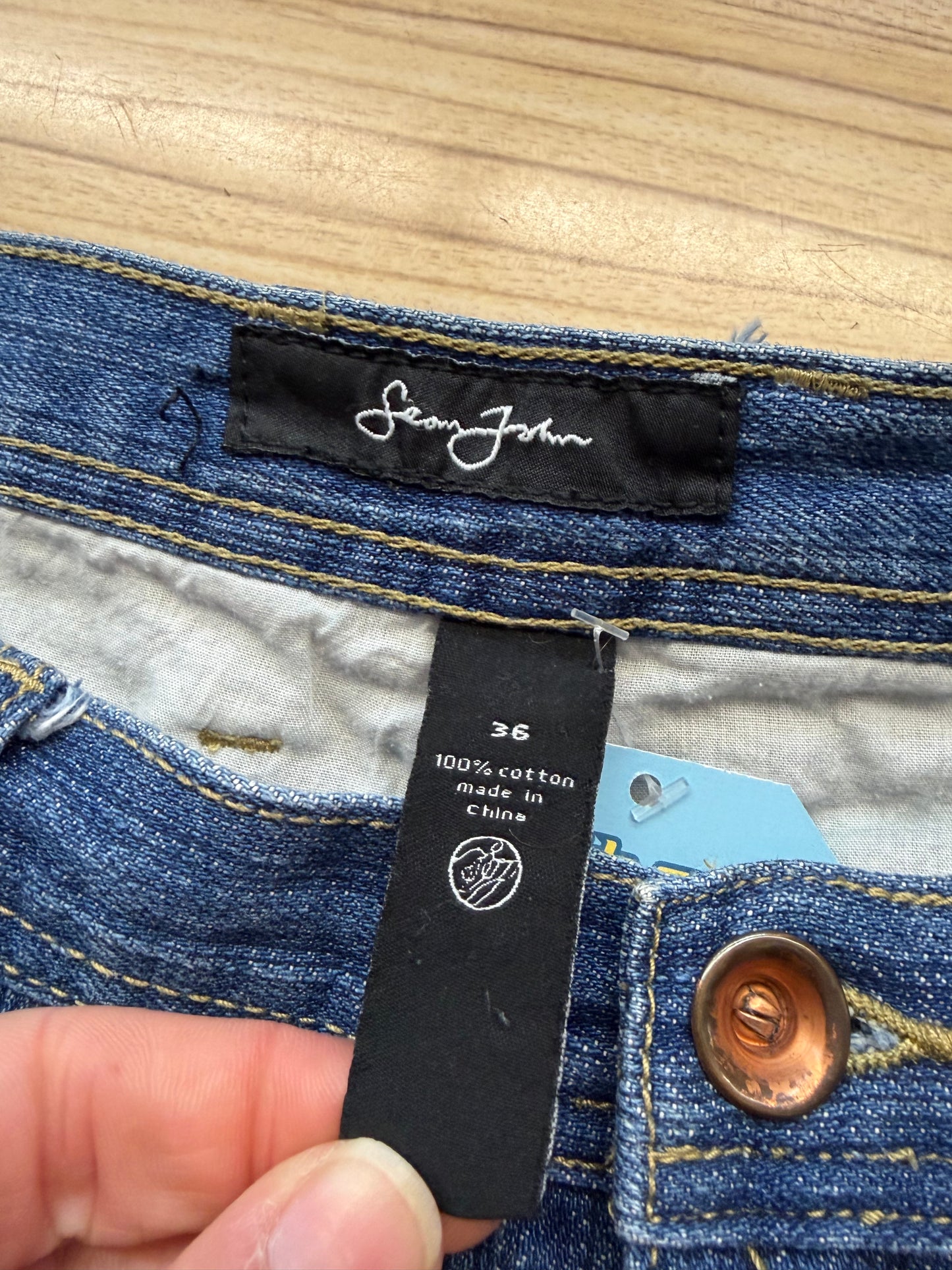 2000s Sean John Jorts W36”