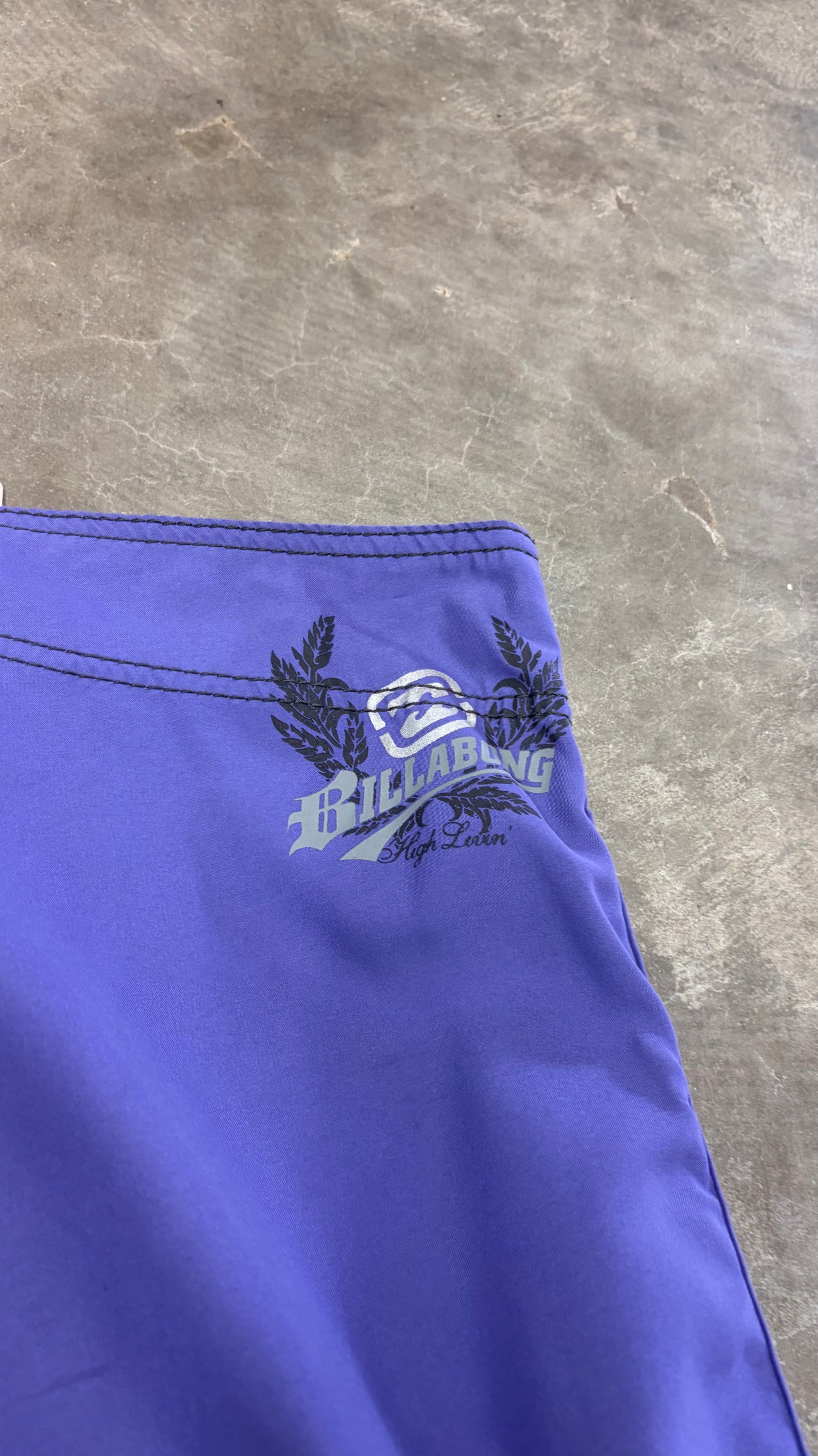 2000s Billabong Boardies Size 33”
