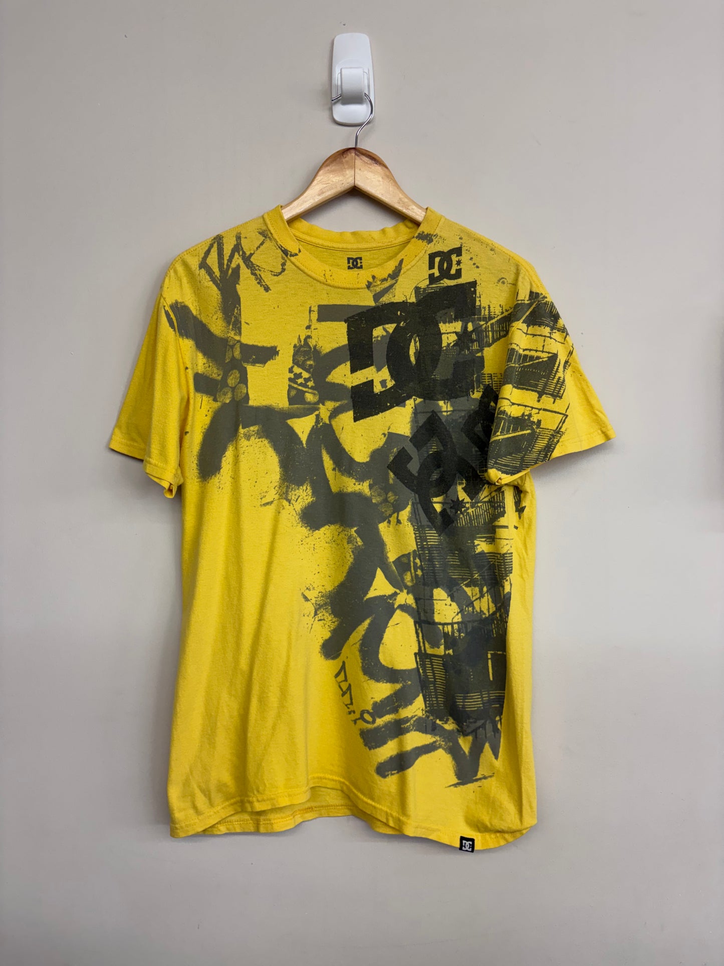 2000s DC T-Shirt Large