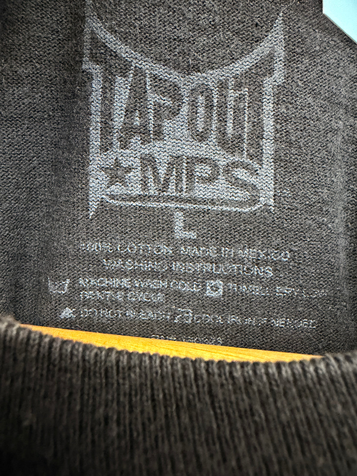 2000s Tapout T-Shirt Size Large