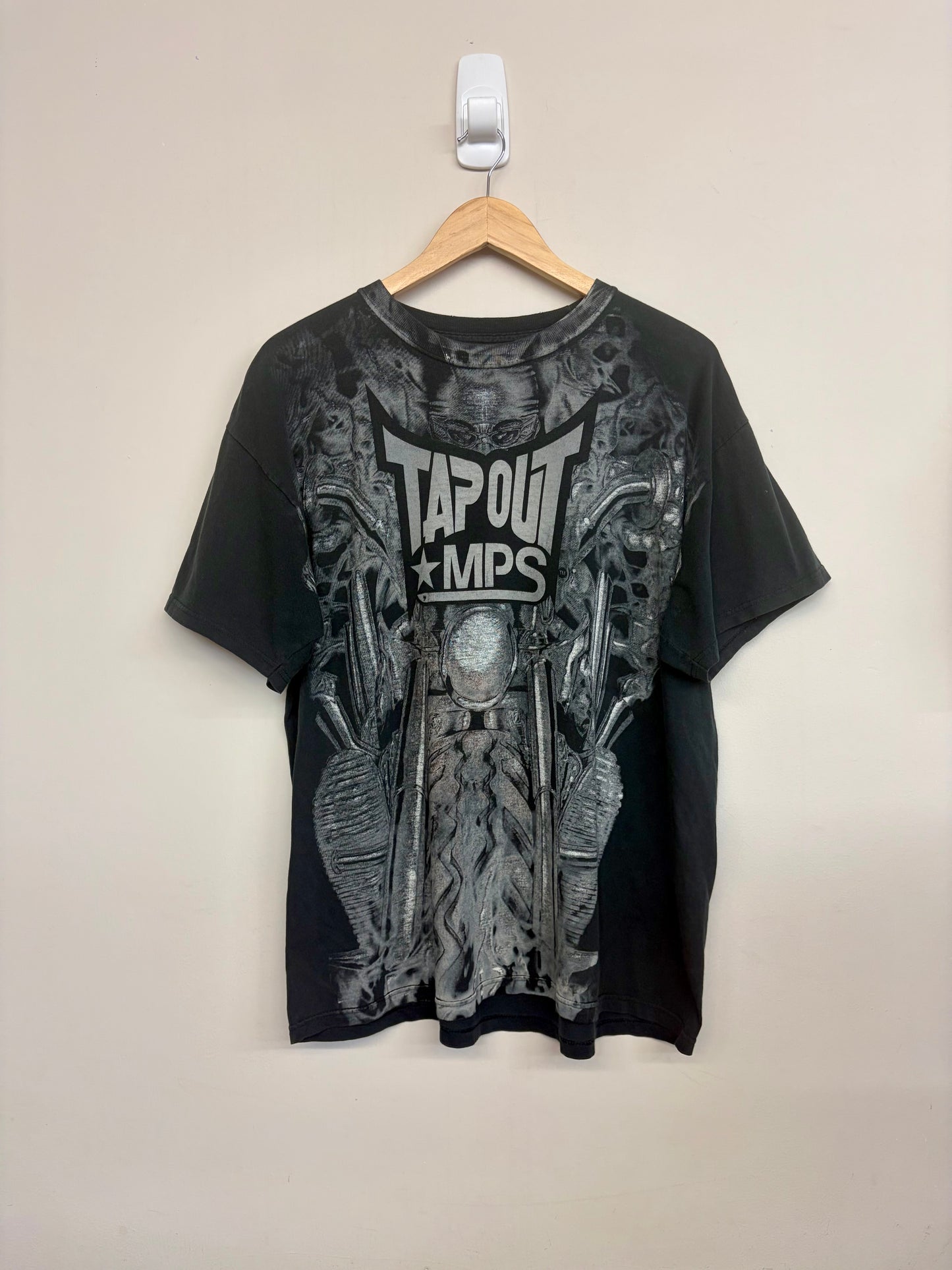 2000s Tapout T-Shirt Large