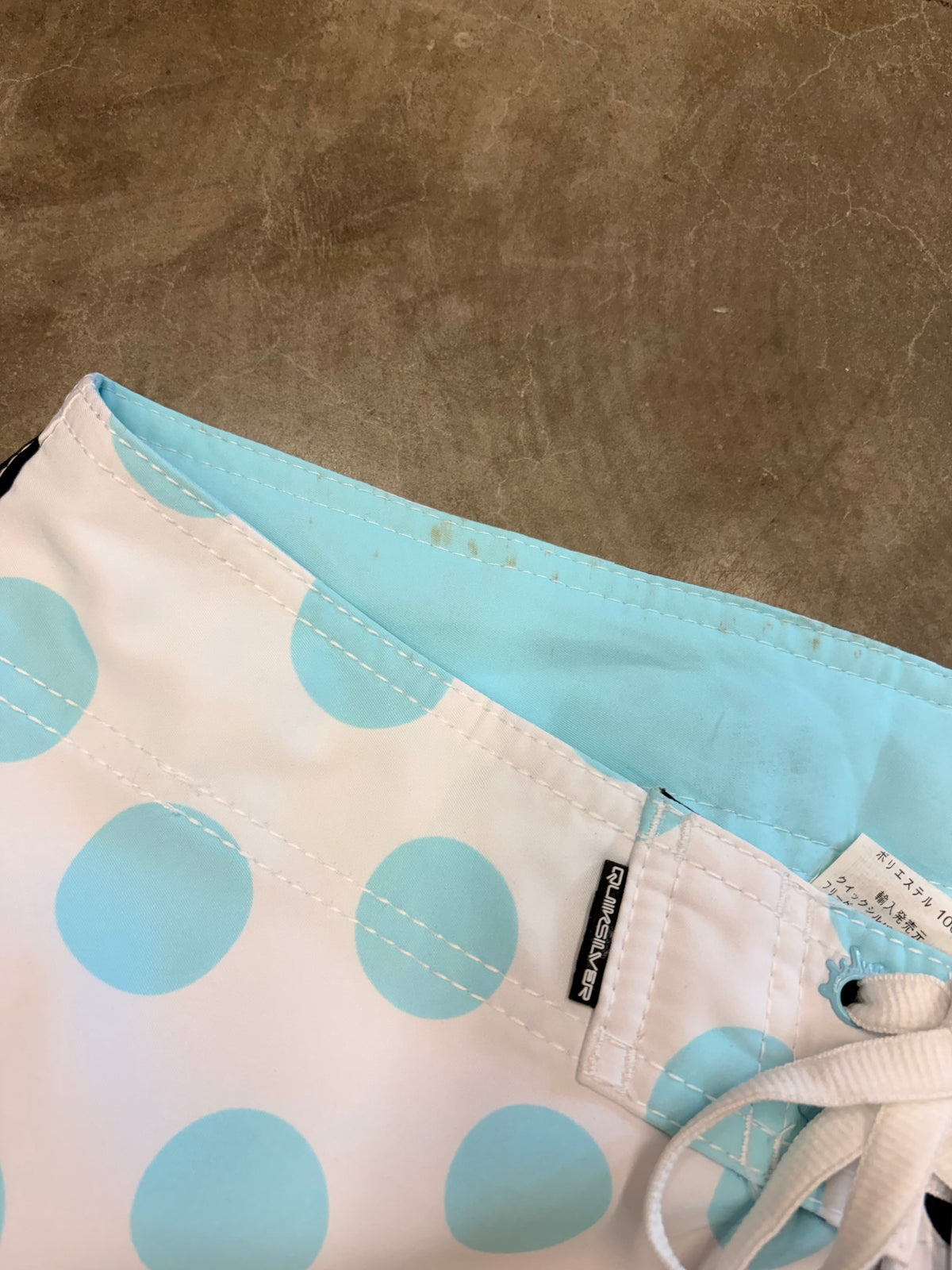 2000s Quiksilver Boardies Size W33” (M)
