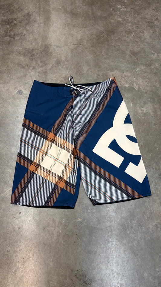 2000s DC Boardies Size 33