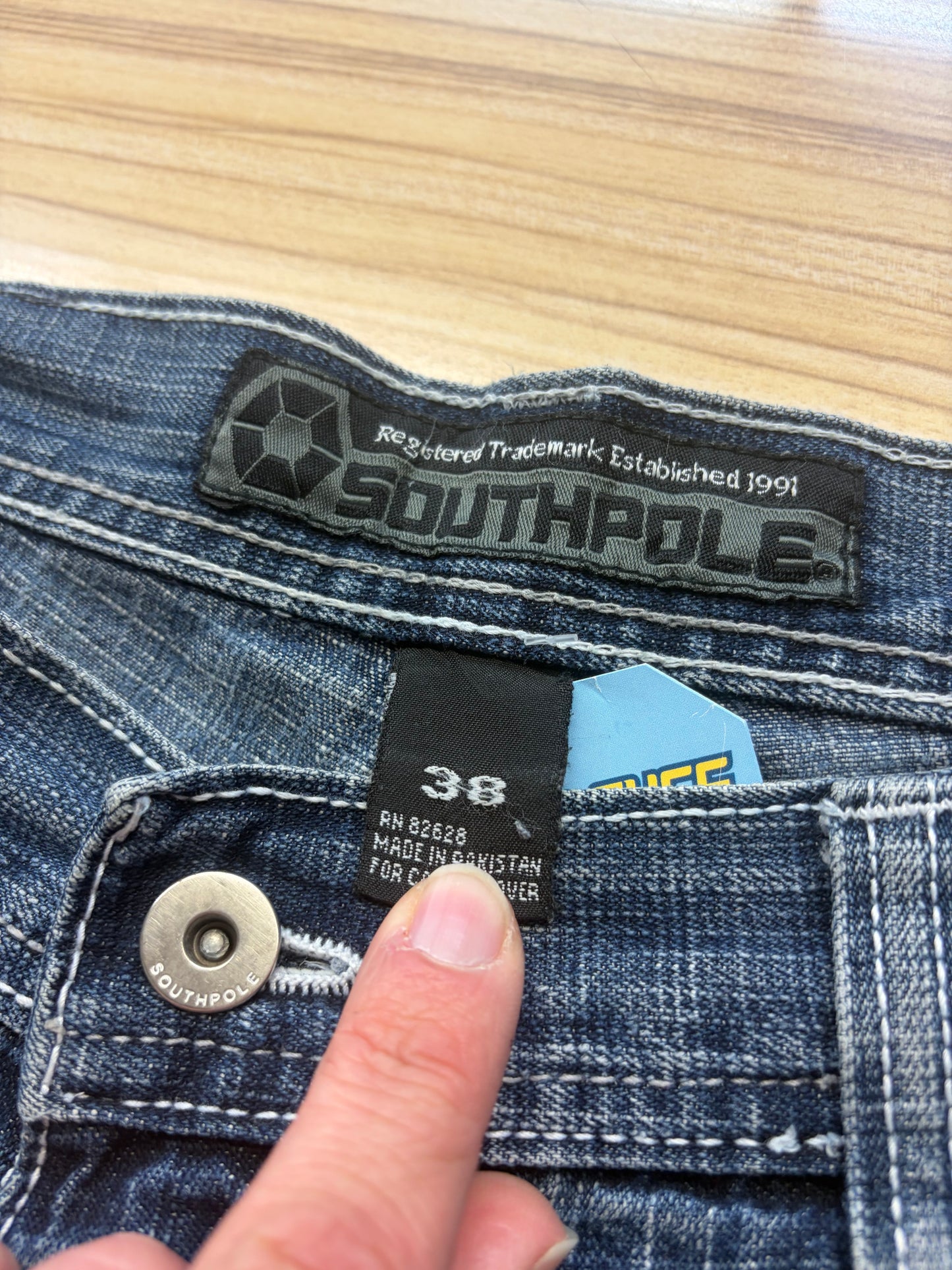 2000s Southpole Redtab Jorts W38”