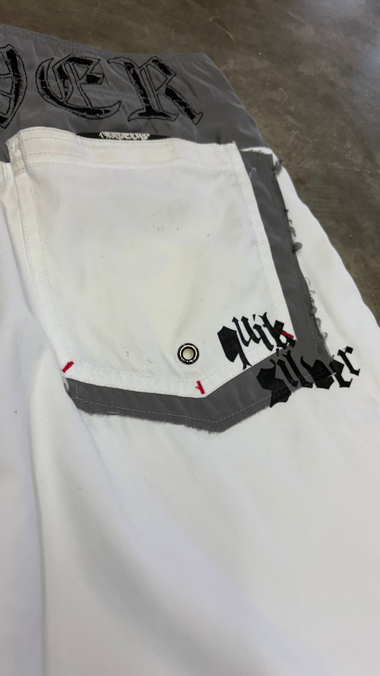 2000s Quiksilver Boardies 31/32”