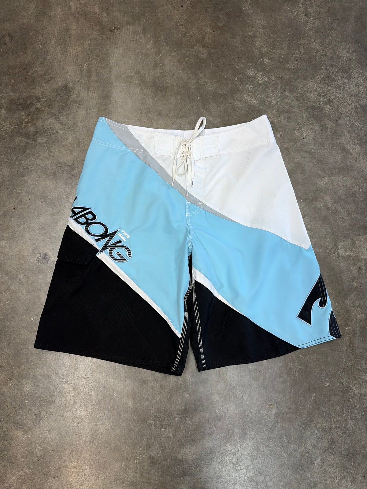 2000s Billabong Boardies Size W35-36 (M)