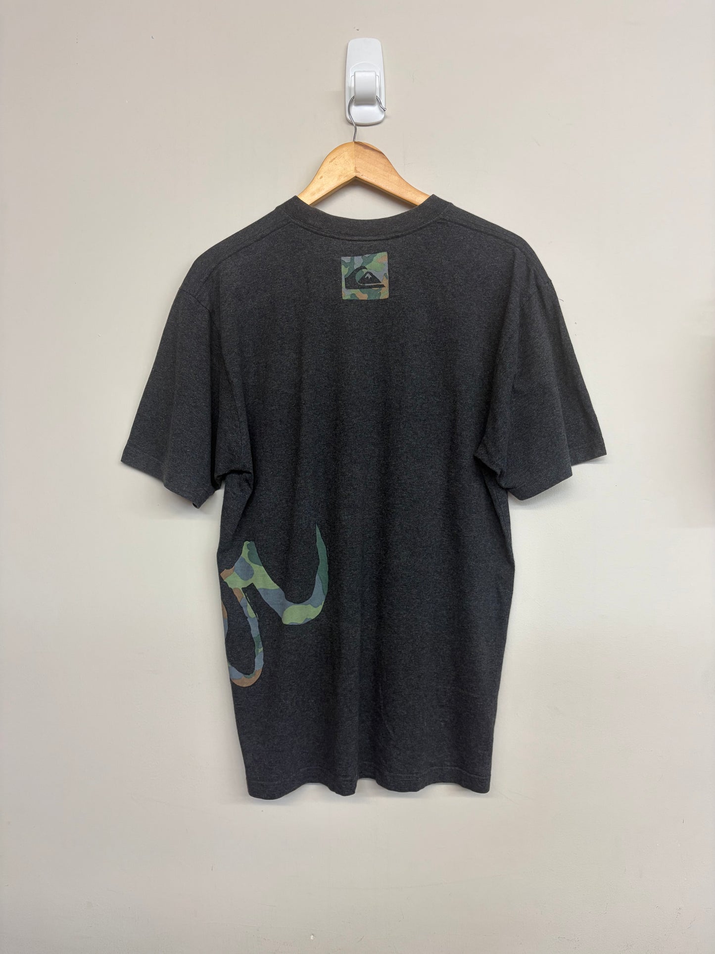 2000s Quiksilver T-Shirt Large