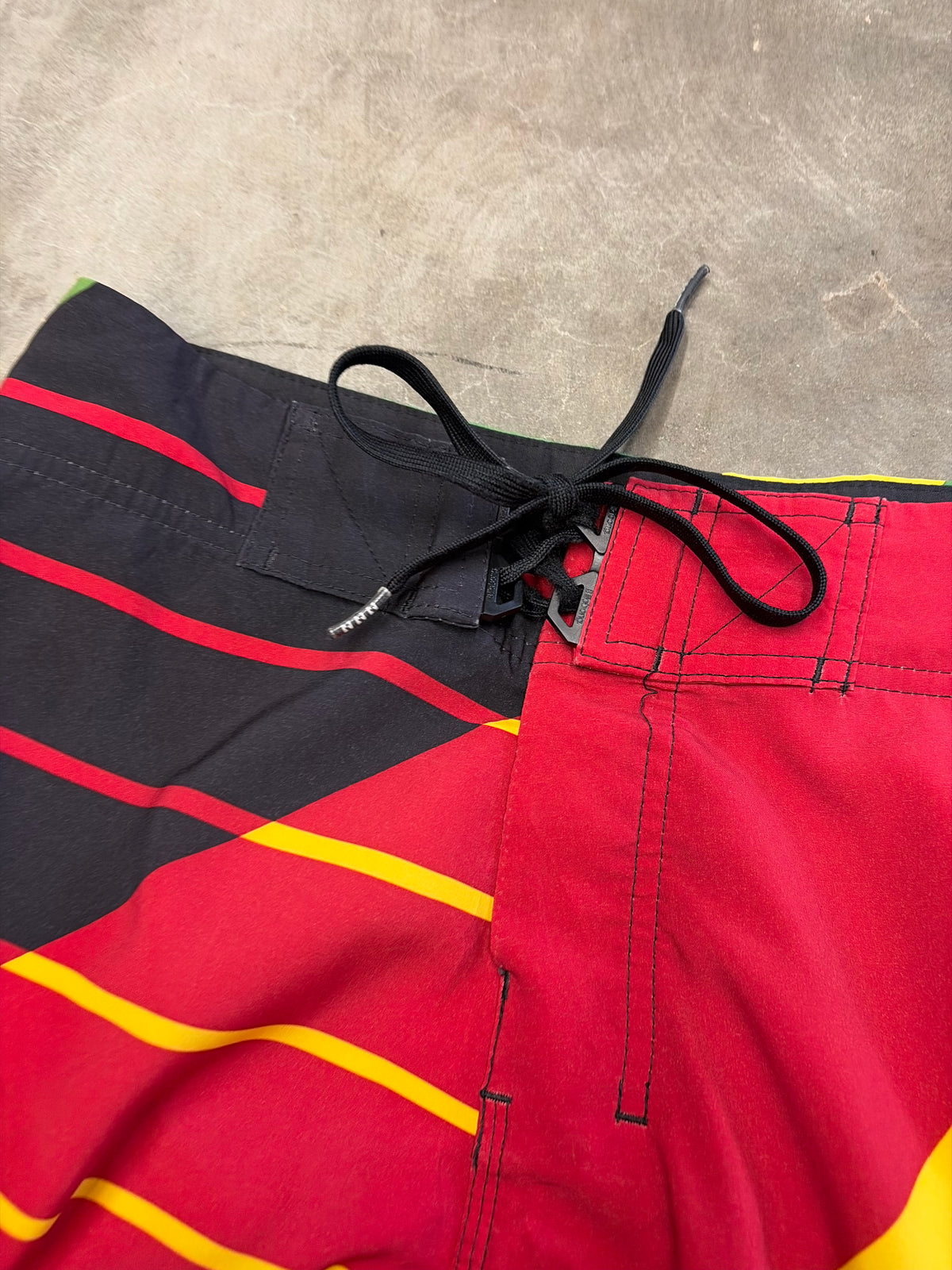 2000s Billabong Boardies Size W30” (S)