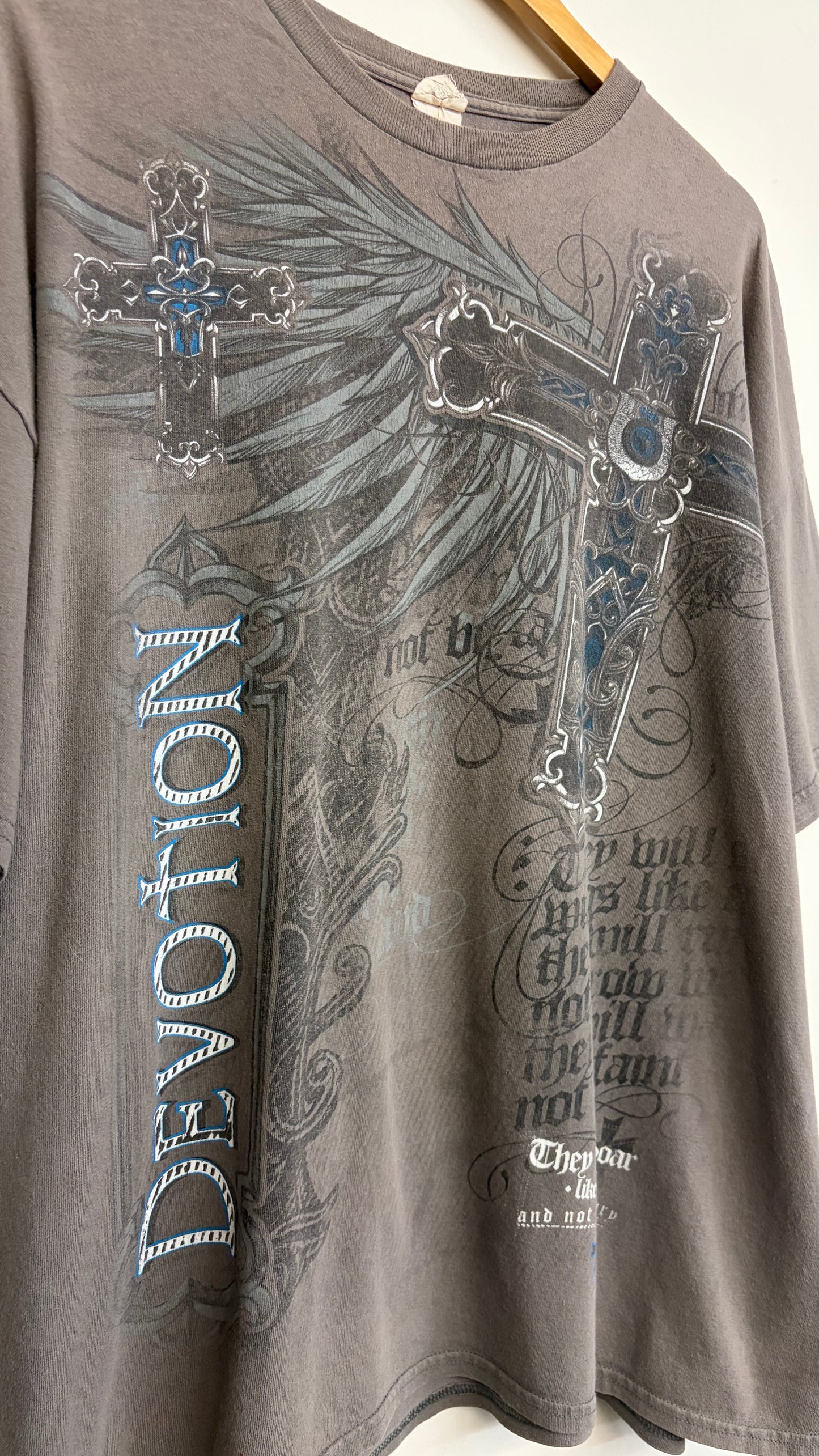 2000s Cross t-shirt XL
