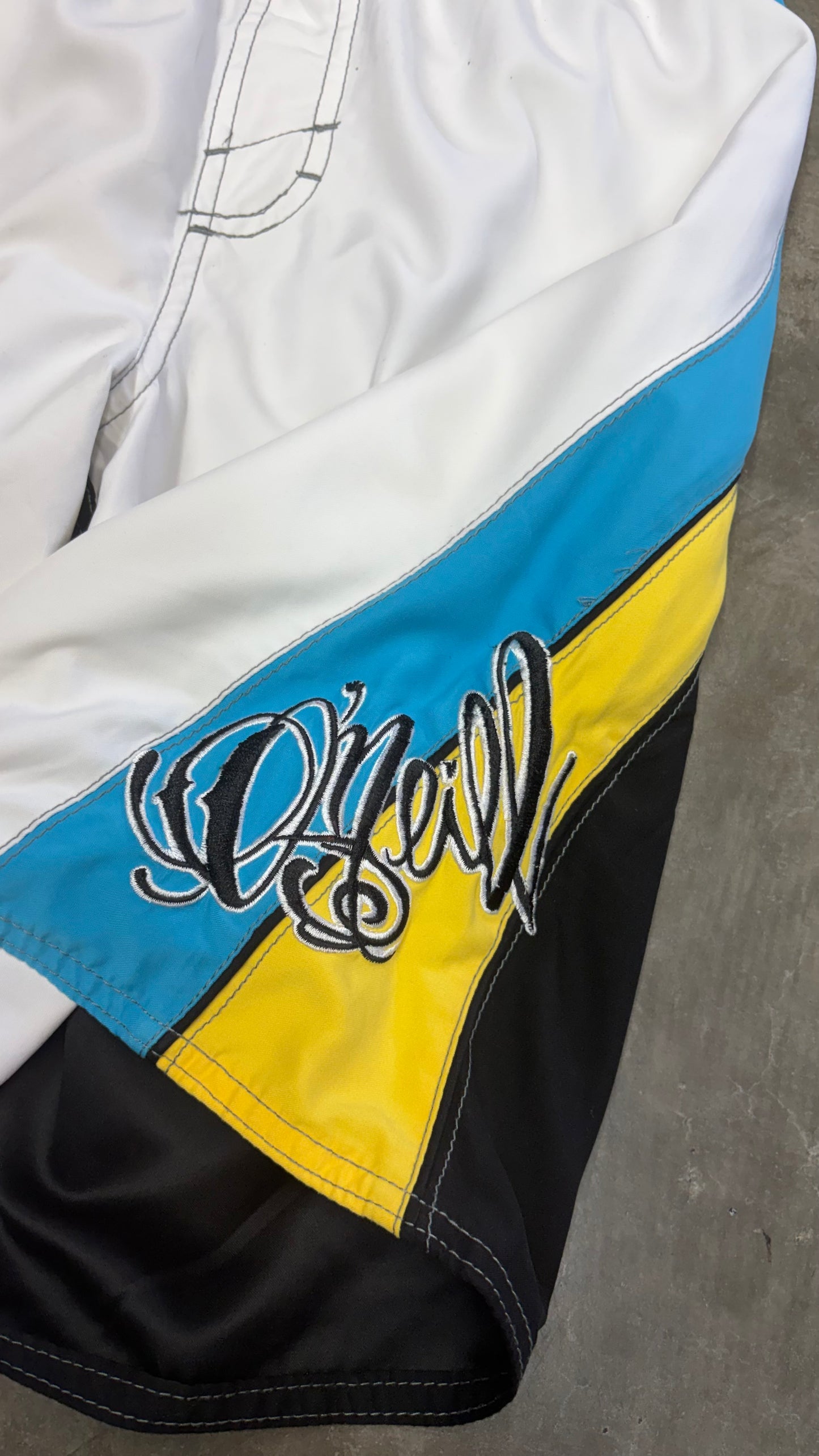 2000s O’Neill Boardies Size 26”