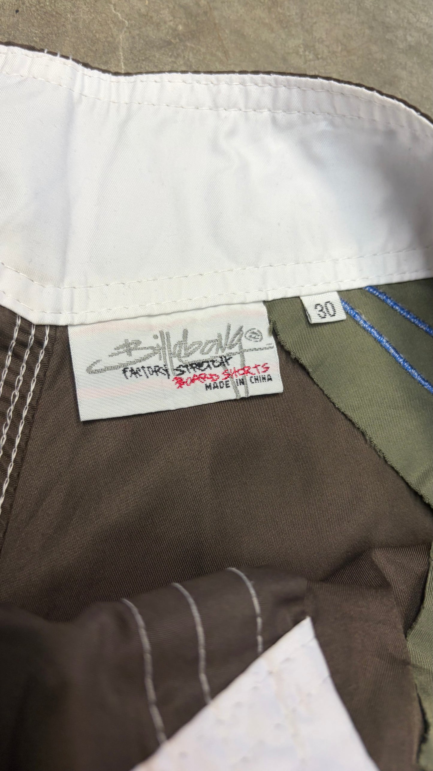 2000s Billabong Boardies Size 30