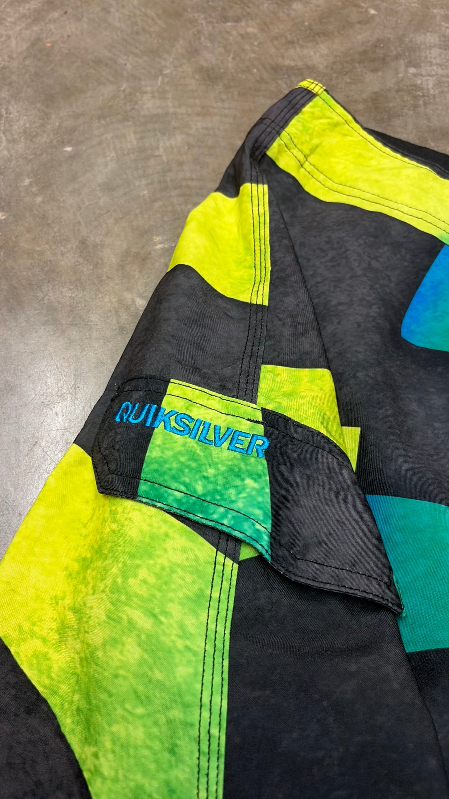 2000s Quiksilver Boardies Size 30