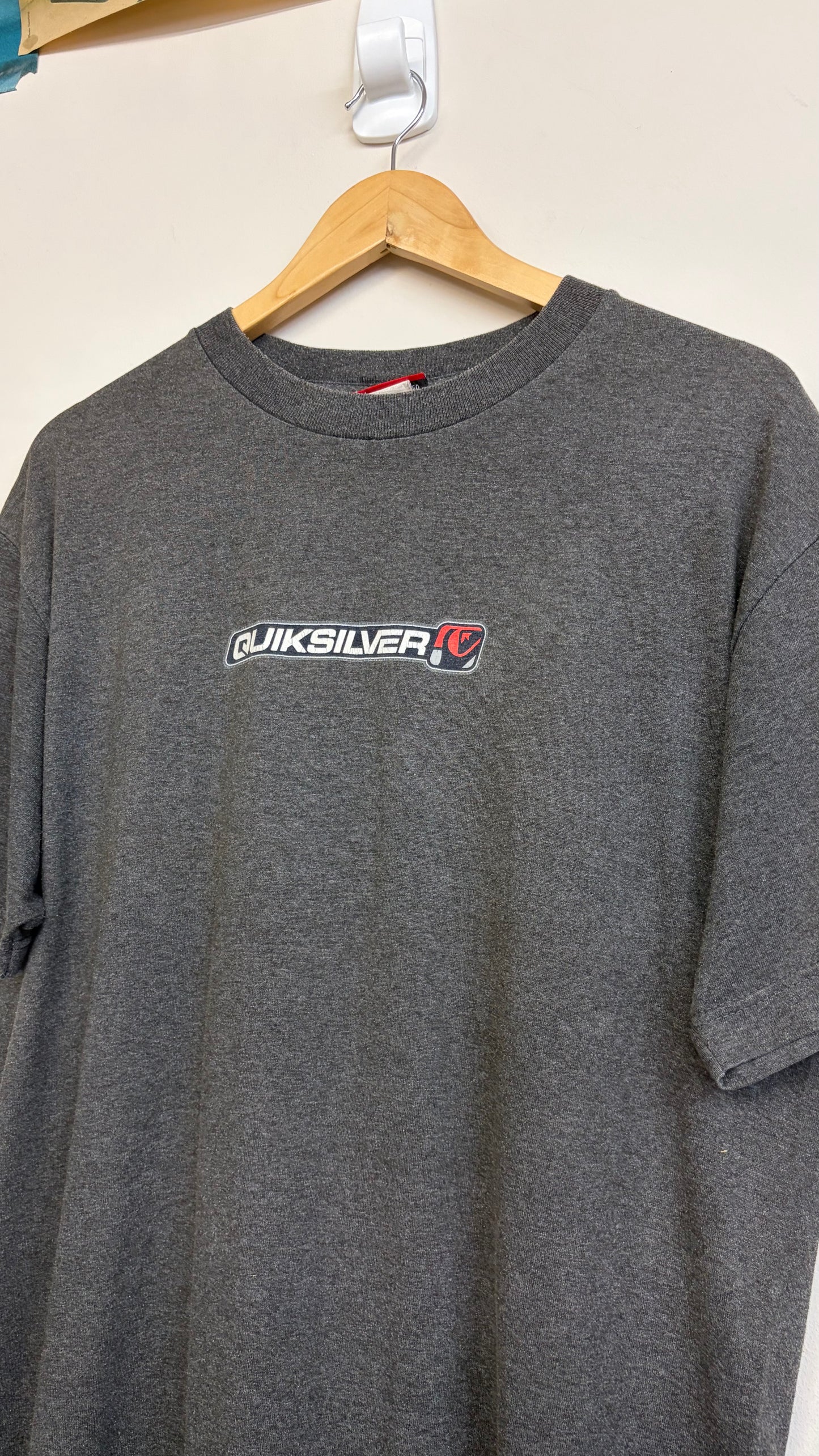 2000s Quiksilver T-Shirt Large