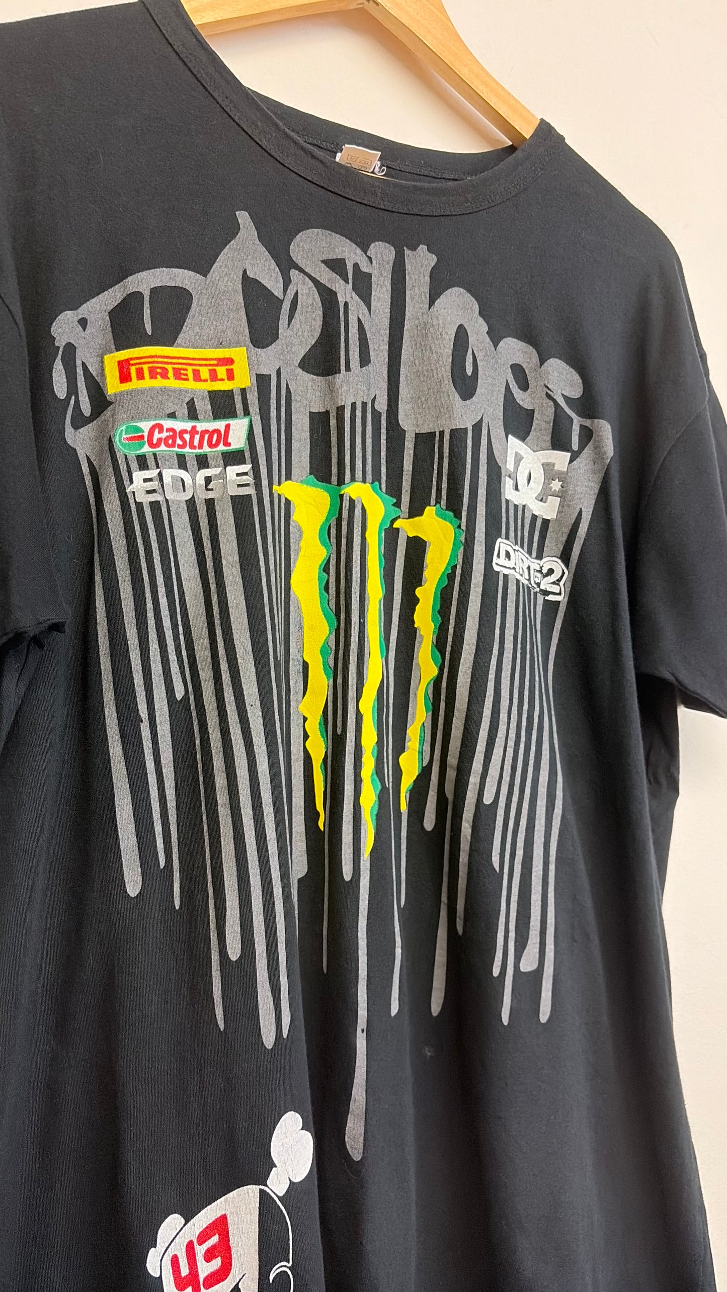*Bootleg 2000s Monster x Dc T-Shirt Medium
