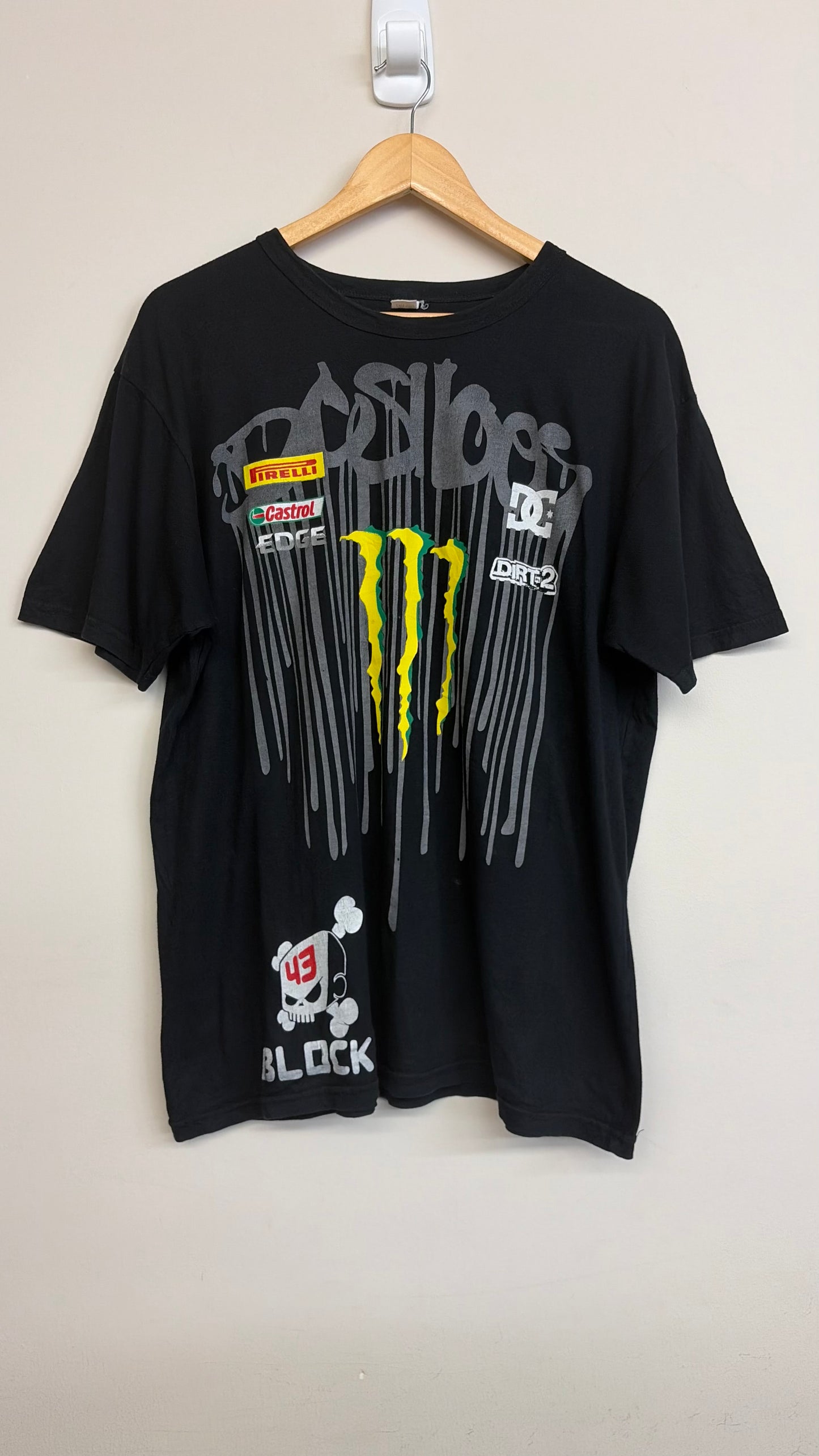 *Bootleg 2000s Monster x Dc T-Shirt Medium