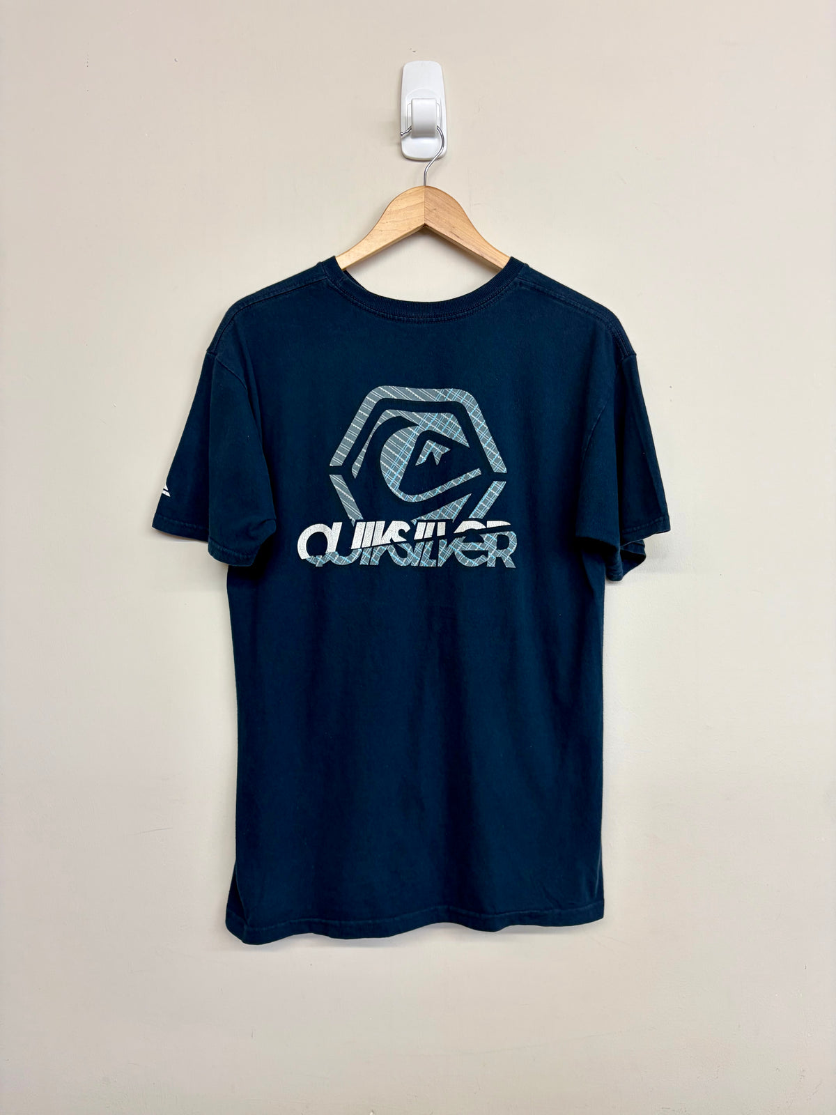 2000s Quiksilver T-Shirt Medium