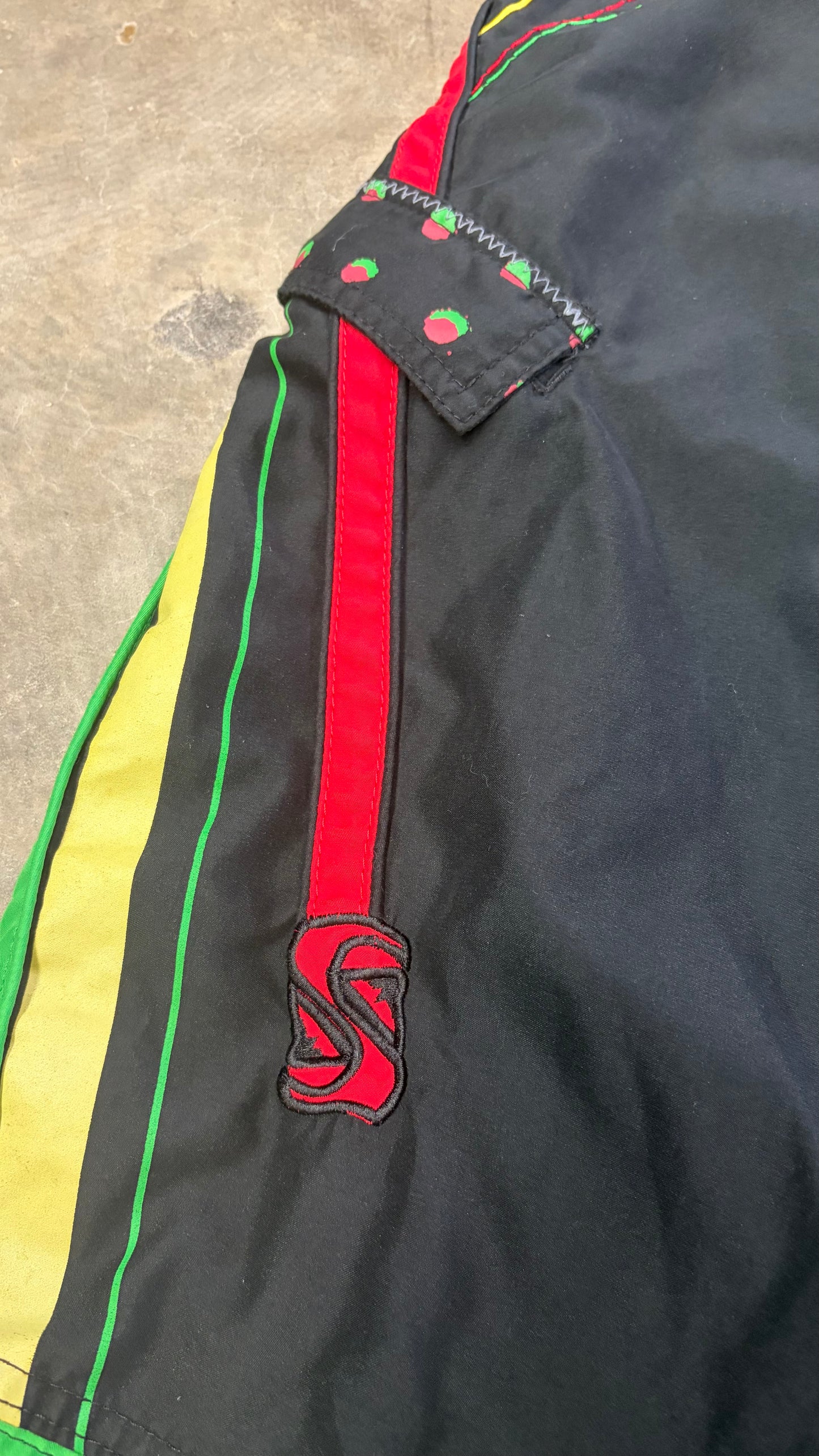 2000s Quiksilver Boardies Size 32”