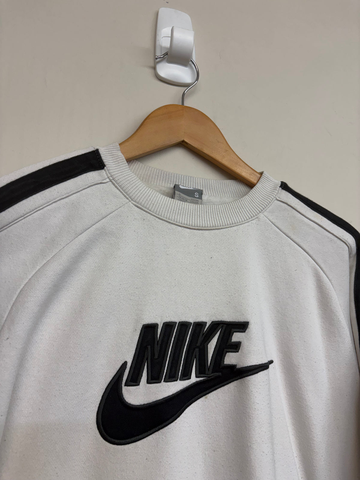 2000s Nike Spellout Sweater Size Small