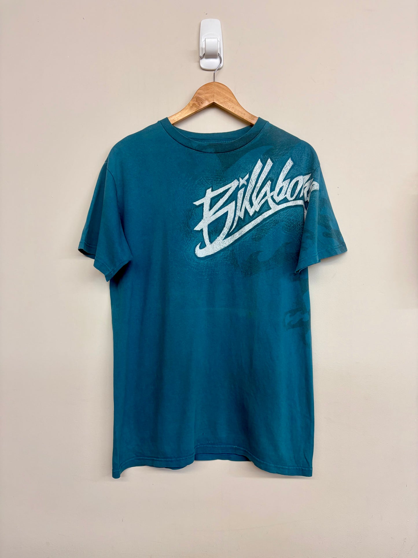 2000s Billabong T-Shirt Medium