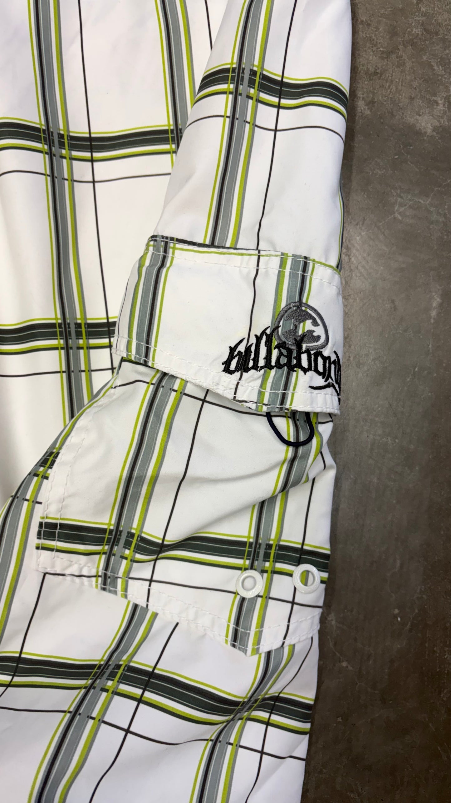 2000s Billabong Boardies Size 33